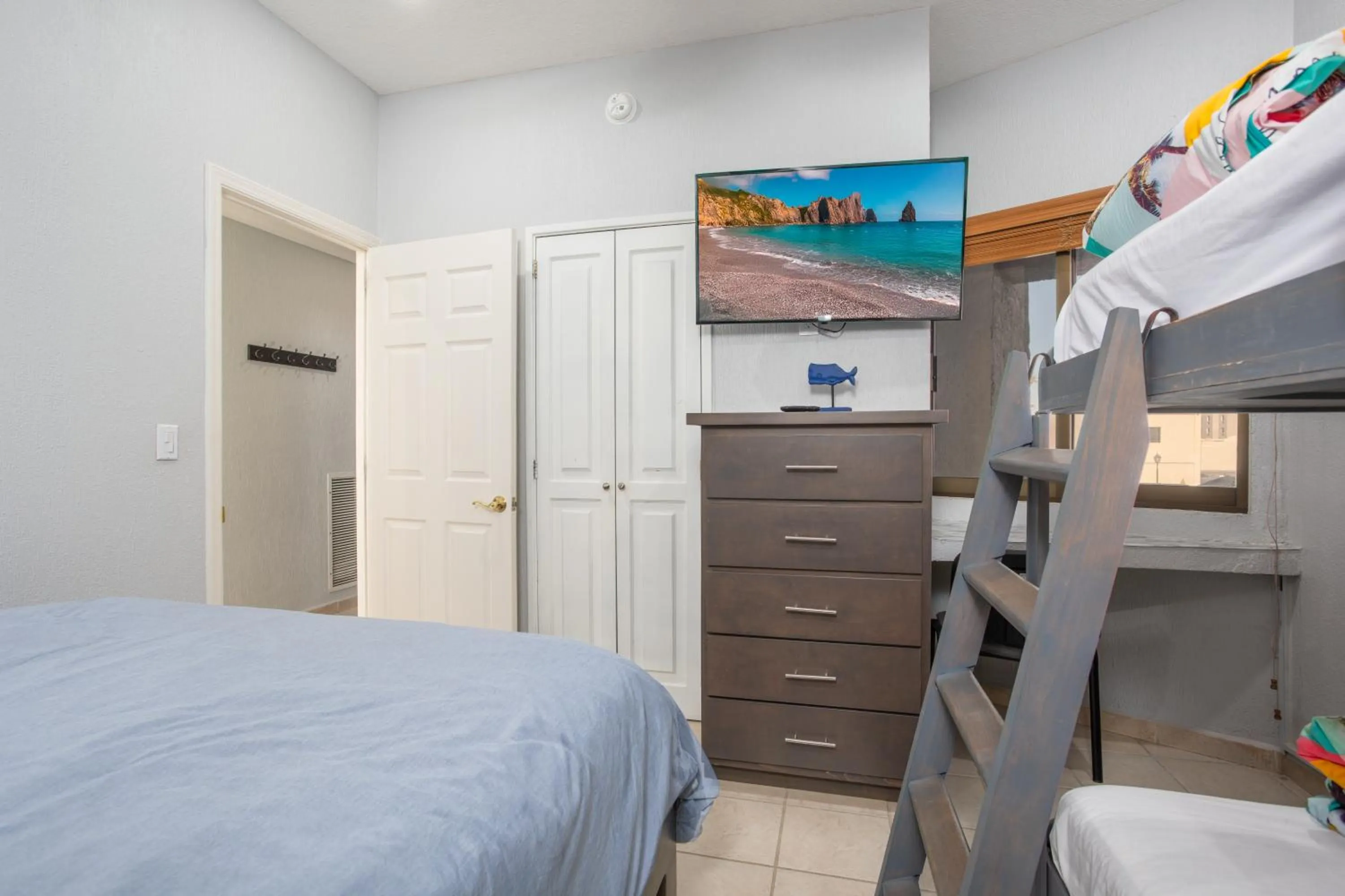 Bed in Sonoran Sea Resort BEACHFRONT Condo E203