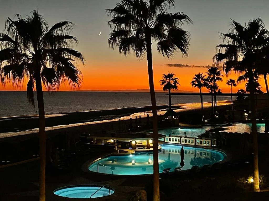Night in Sonoran Sea Resort BEACHFRONT Condo E203