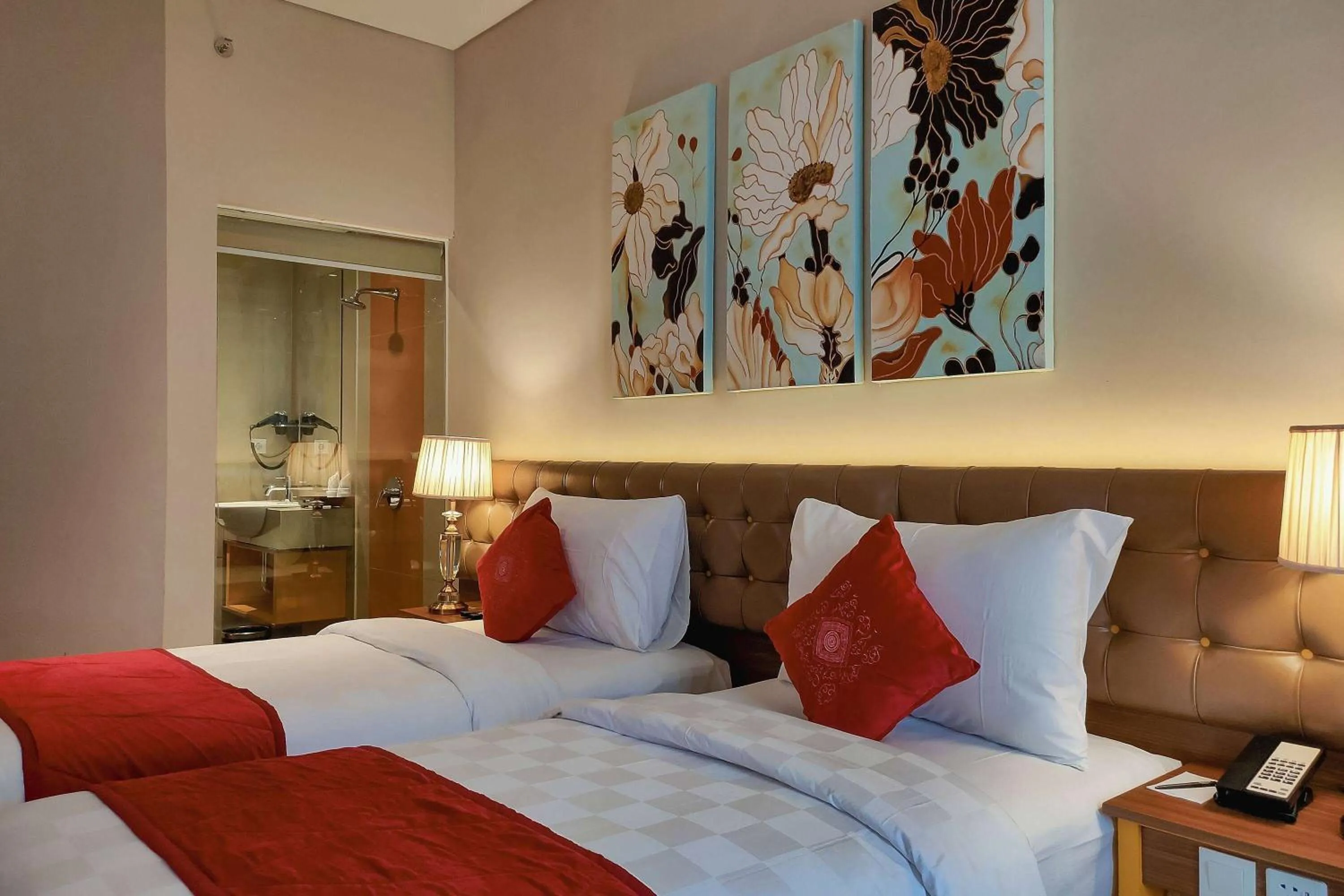 Photo of the whole room, Bed in Ramada by Wyndham Yogyakarta