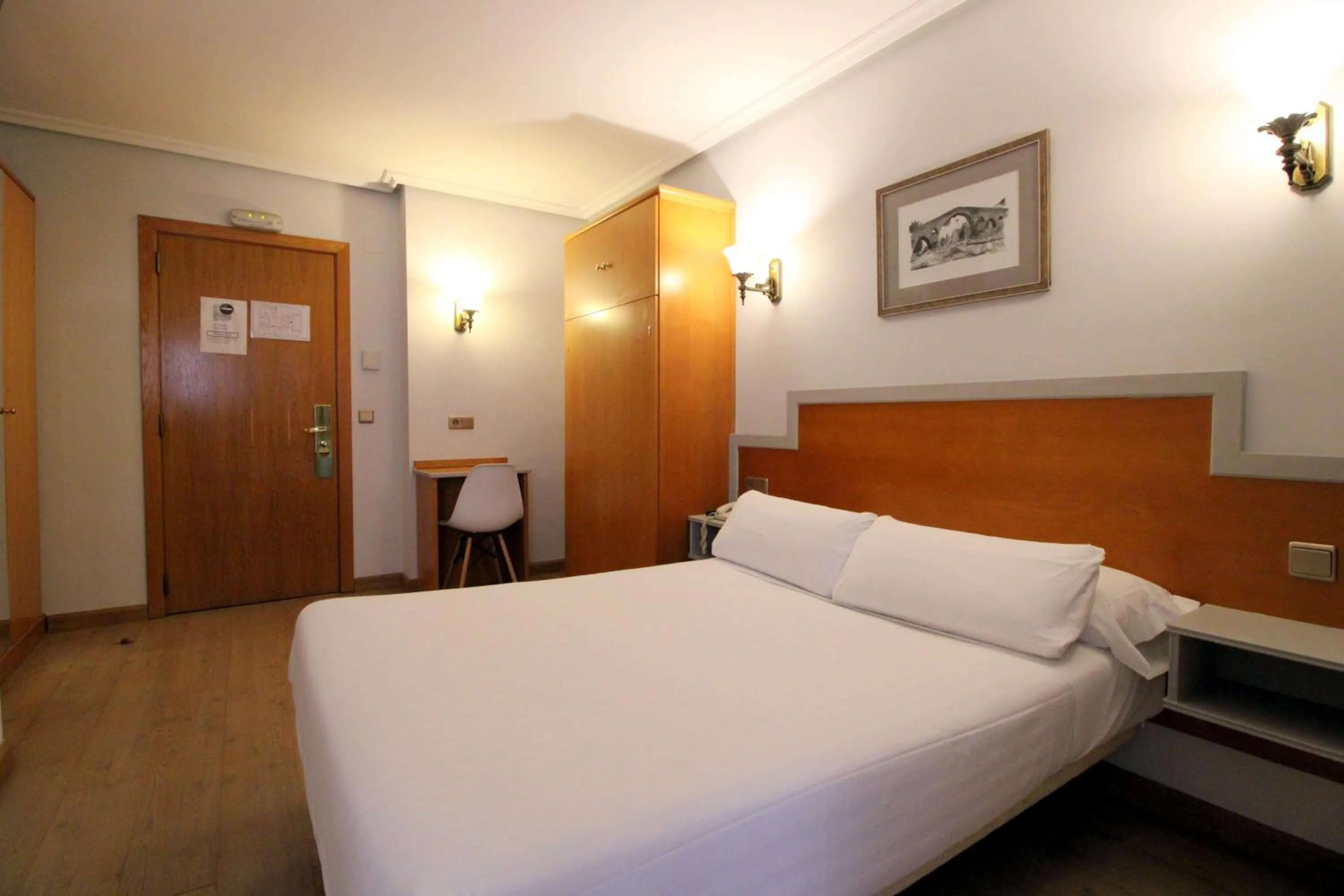 Bed in Hotel Carbayon