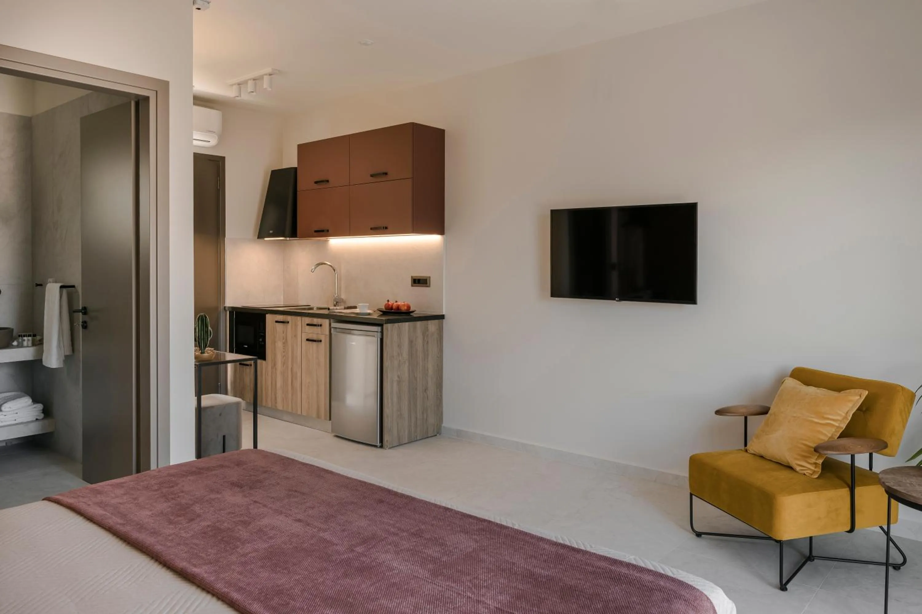 kitchen, Bed in Anthemis Living