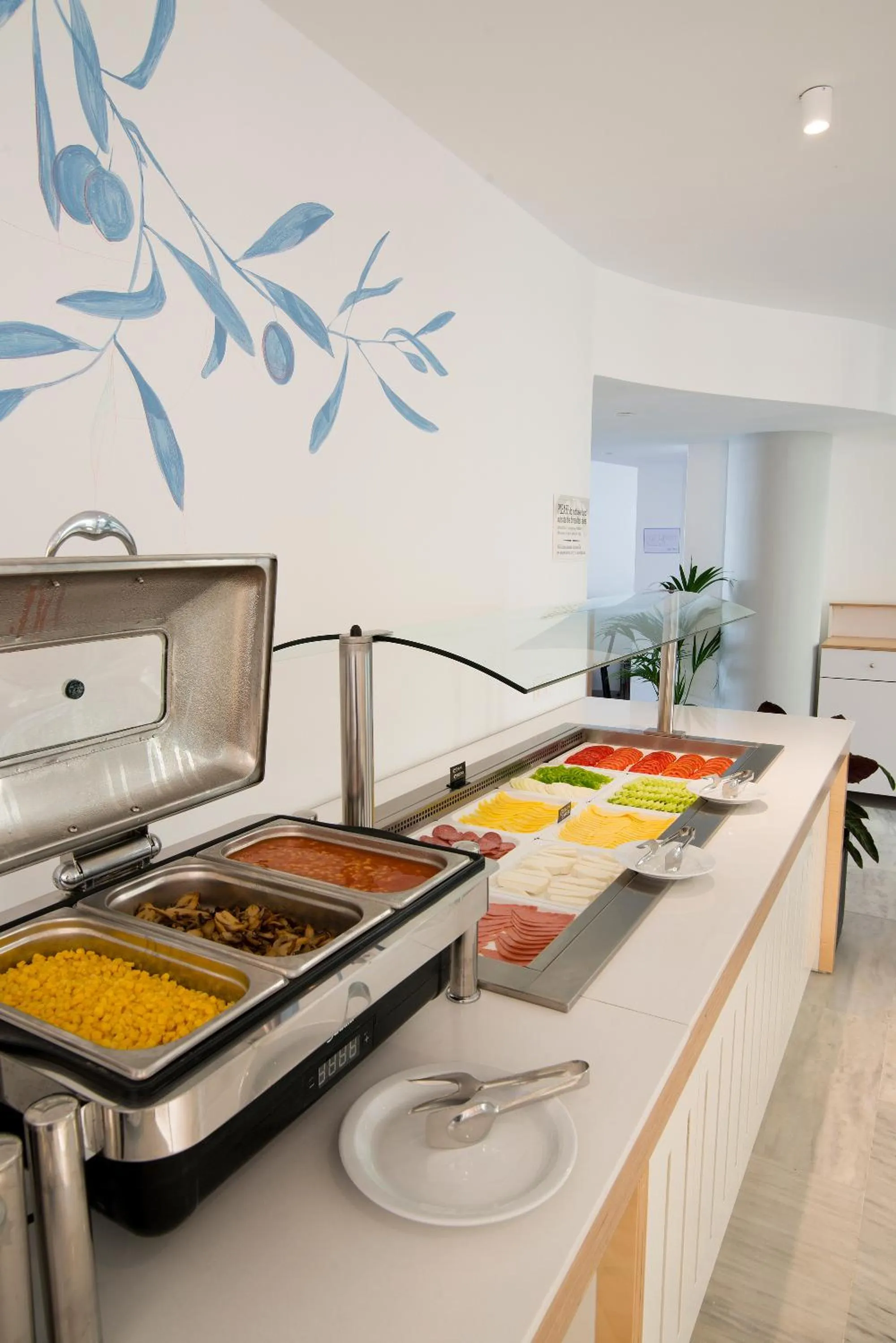 Restaurant/places to eat in Alia Beach Hotel by Estia