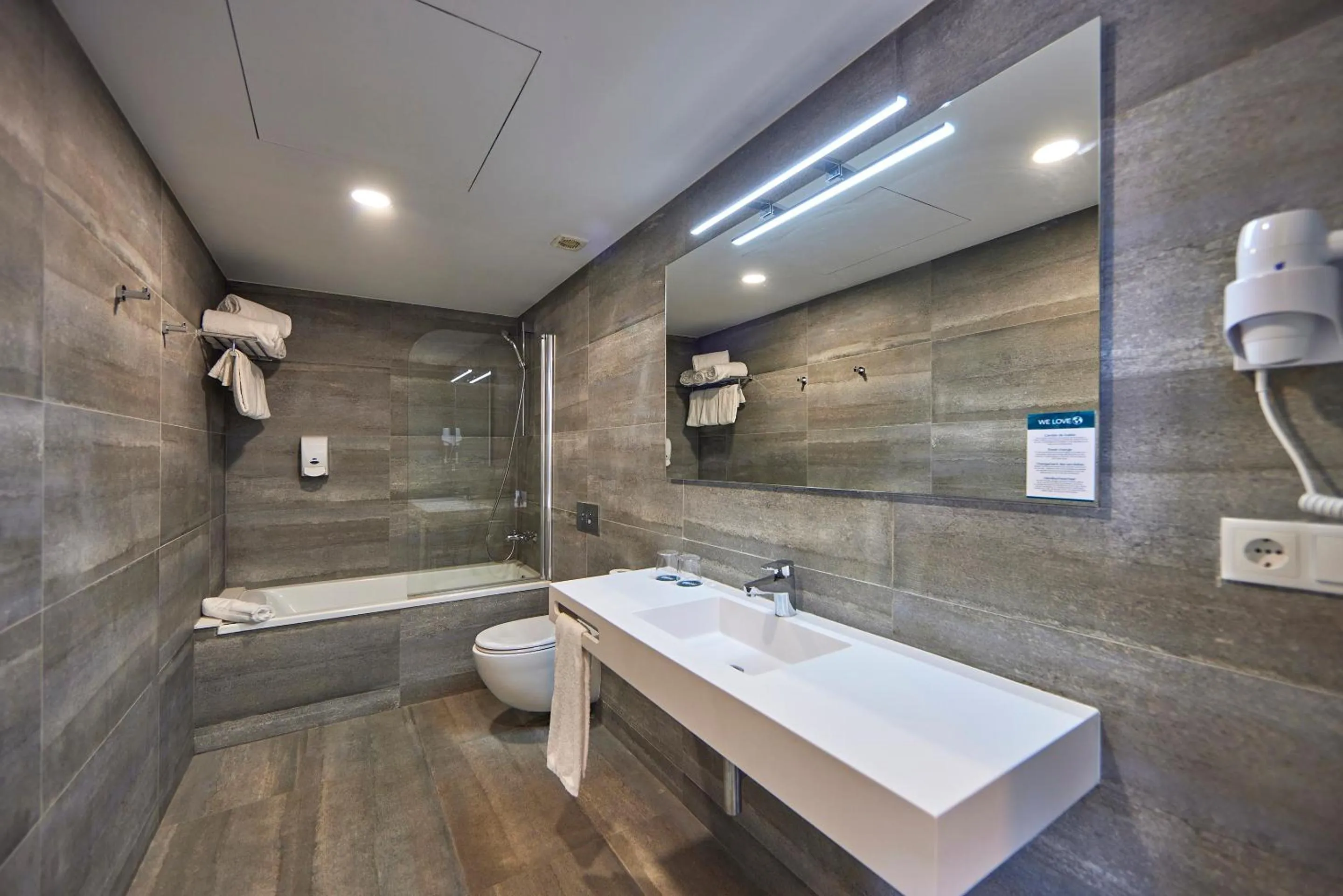 Bathroom in Ona Don Juan