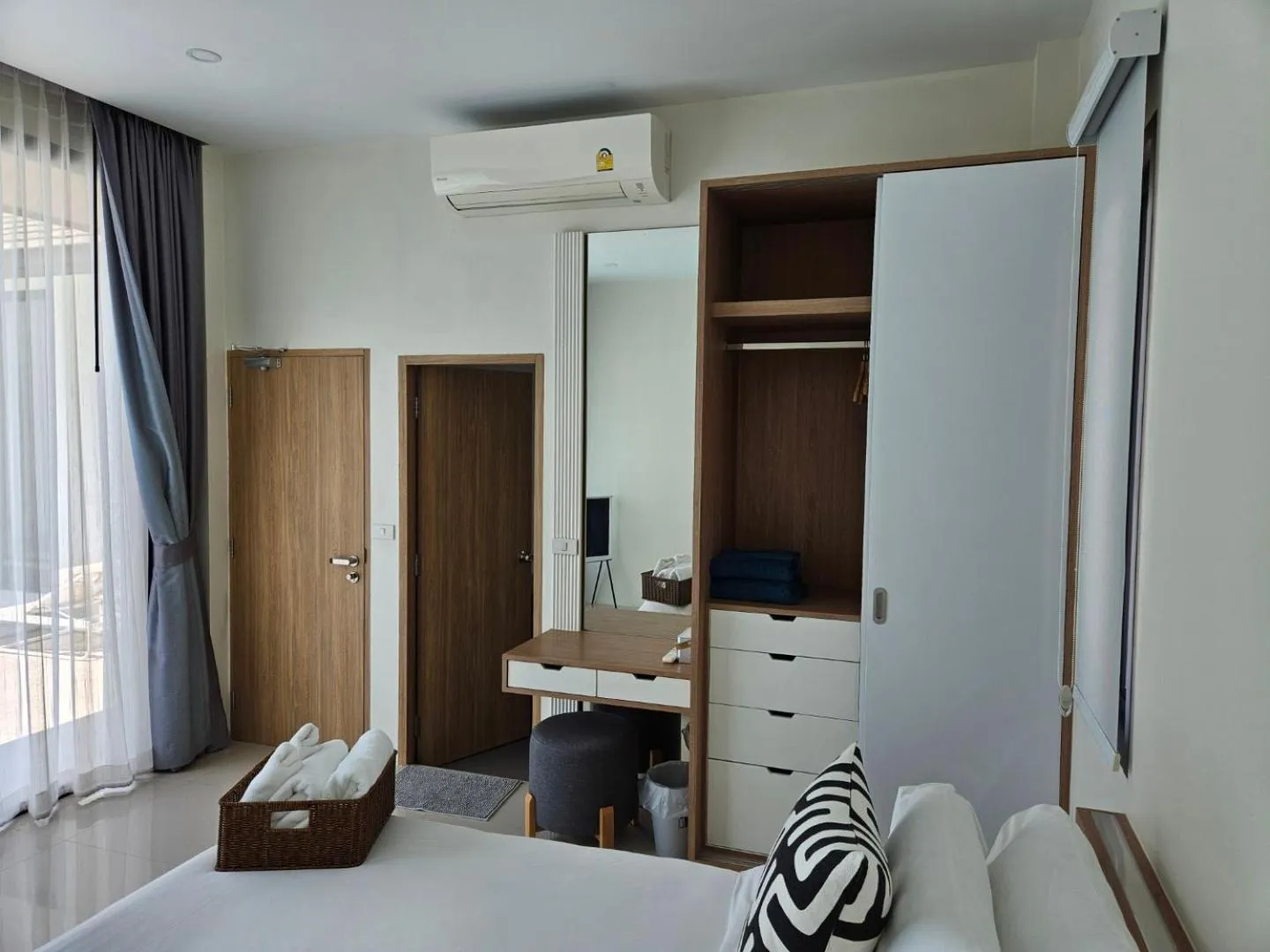 TV and multimedia, Bed in Karisma Private Villa Pattaya