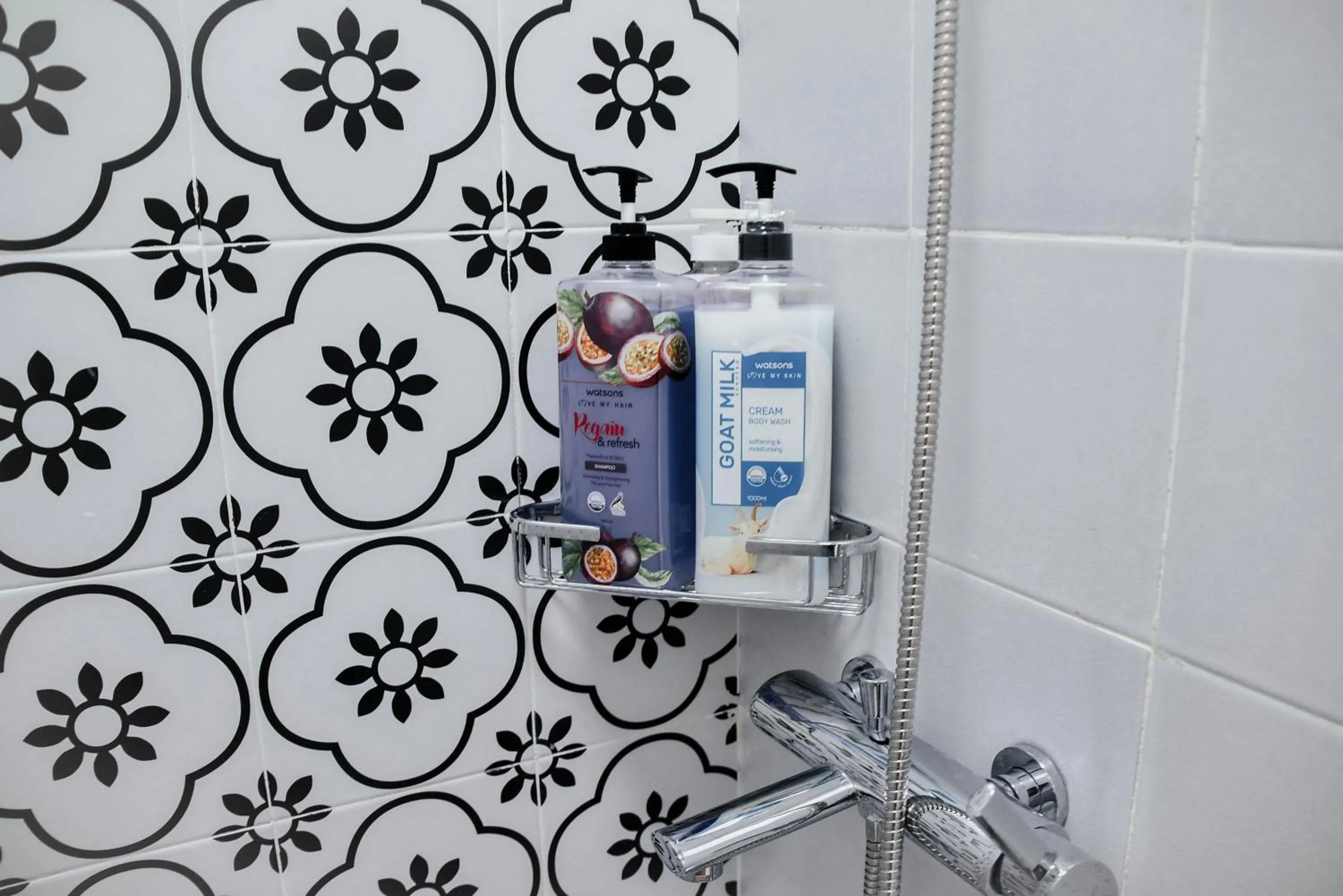 Shower in Olive Hostel Roxas City