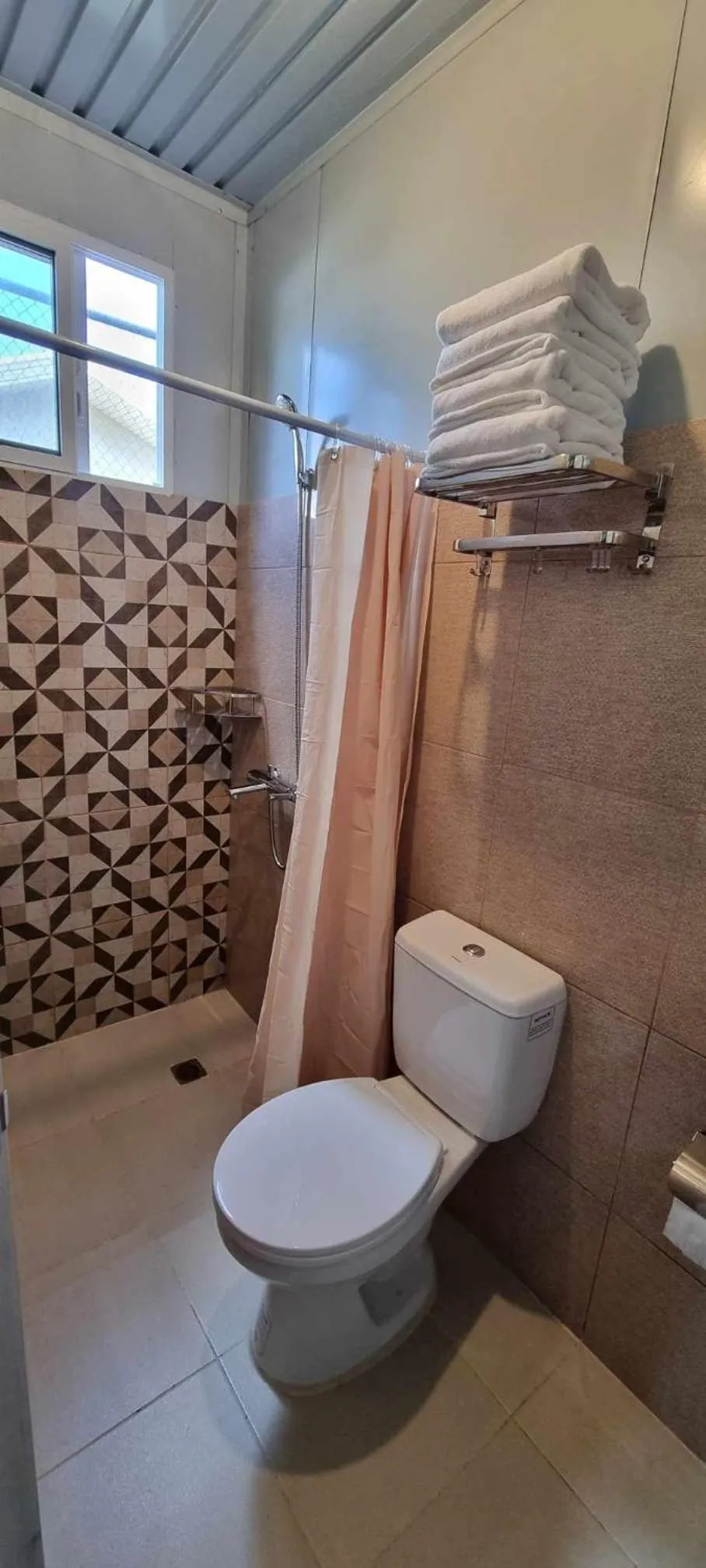 Shower in Olive Hostel Roxas City