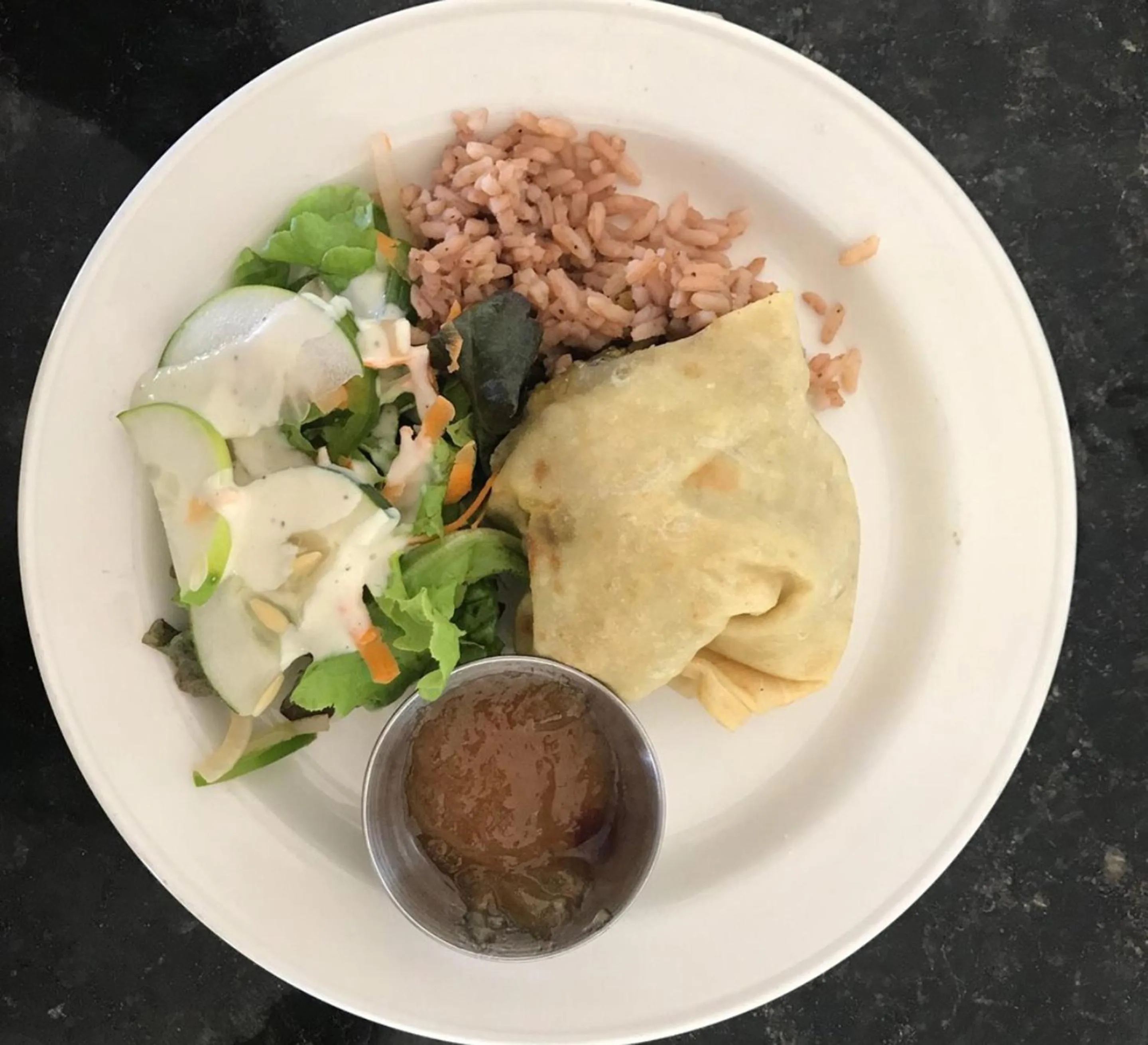 Food and drinks in Oualie Beach Resort