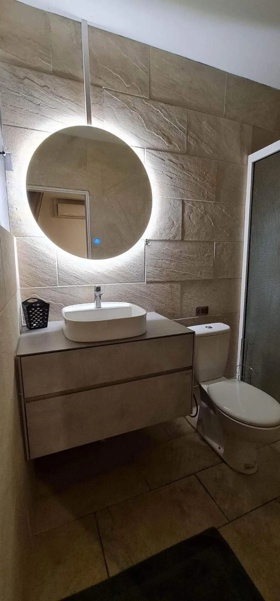 Shower in Temana Airport Faa'a,Tahiti