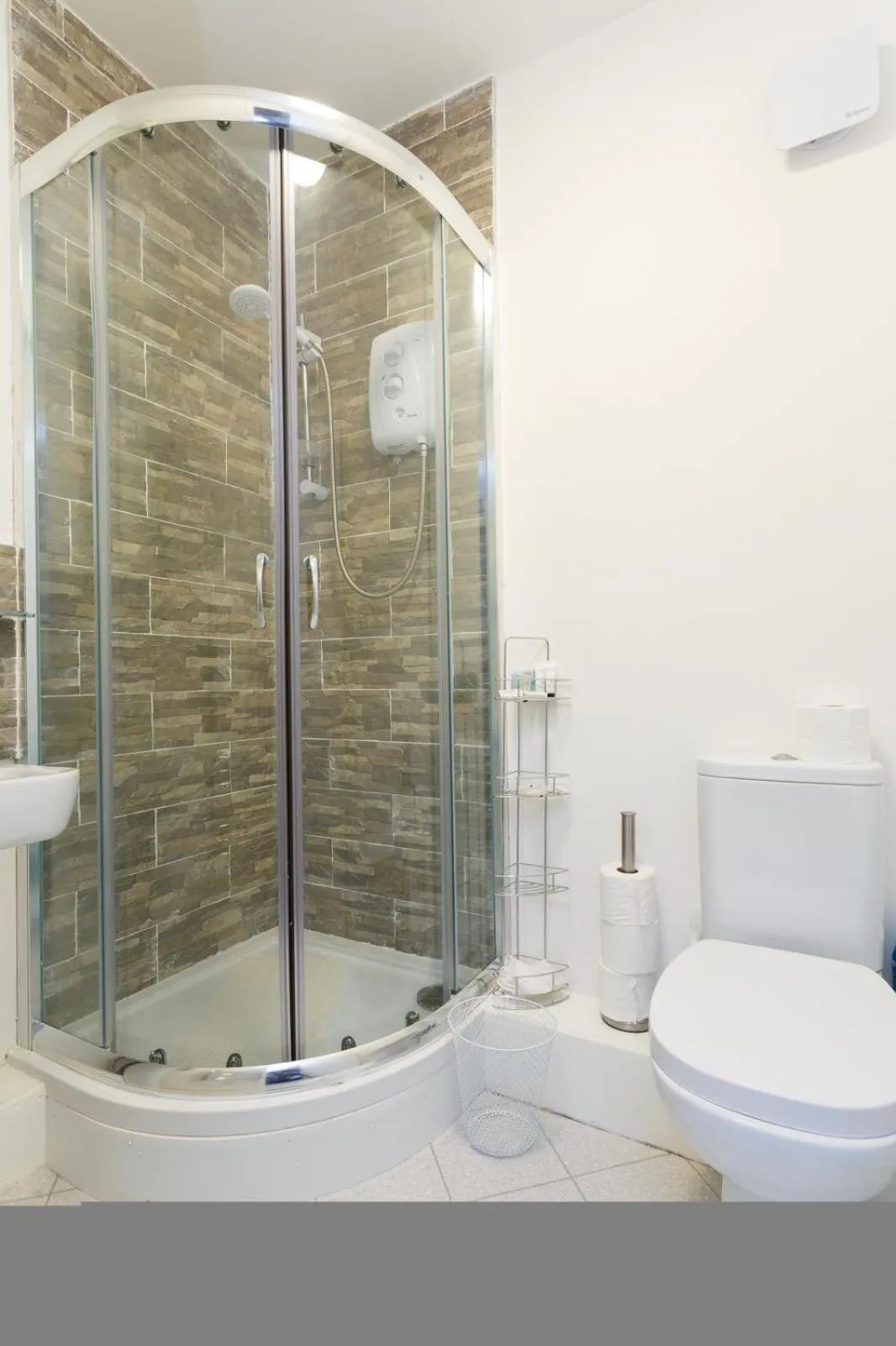 Bathroom in Nazarene apartments in Leeds