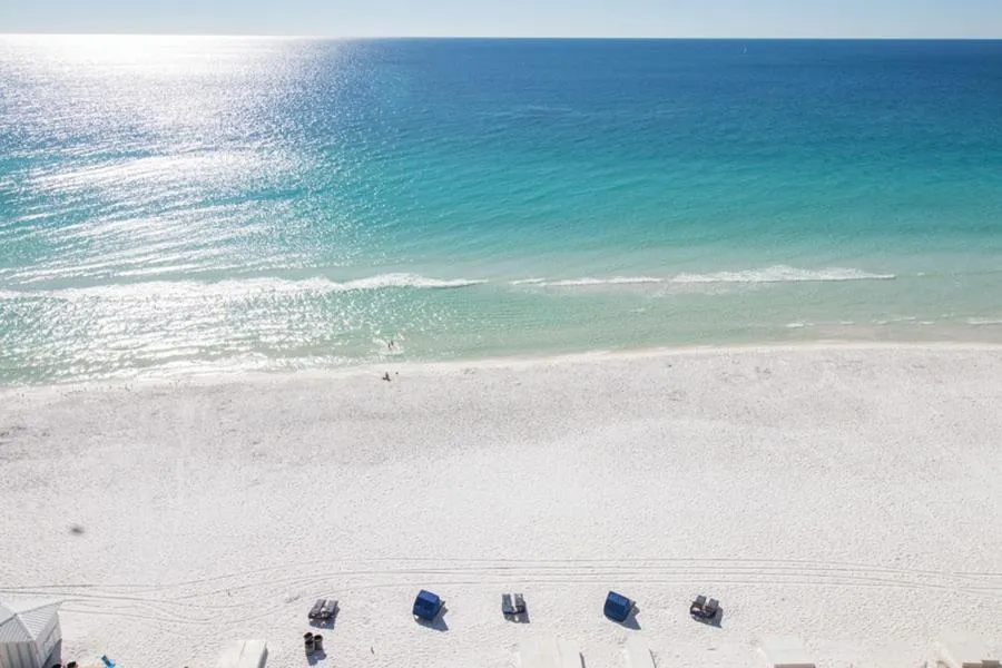 Sea view in Pelican Beach 1504 by Pelican Beach Management