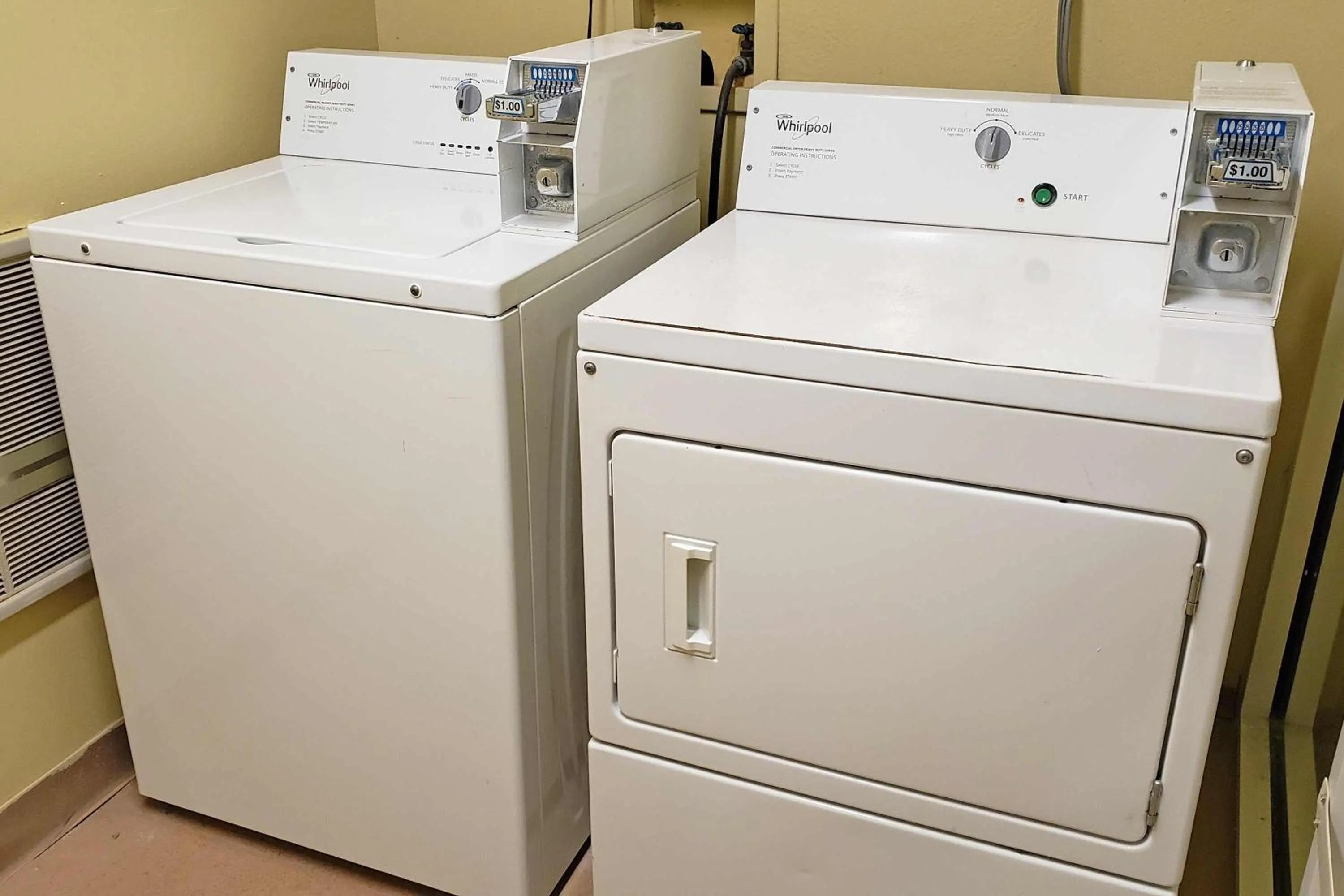 laundry in Pelican Beach 1504 by Pelican Beach Management