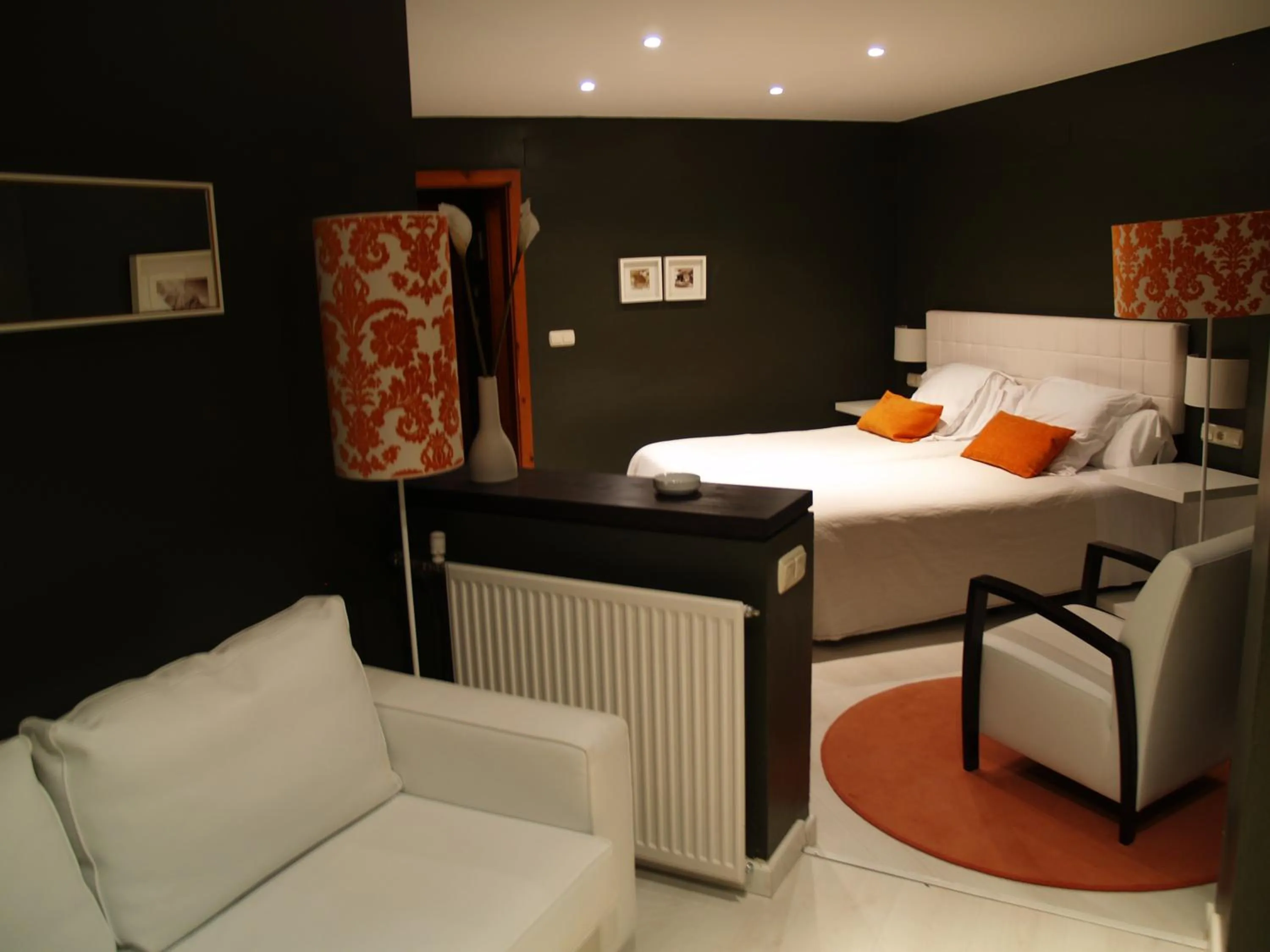 Photo of the whole room, Bed in Hotel Tobazo