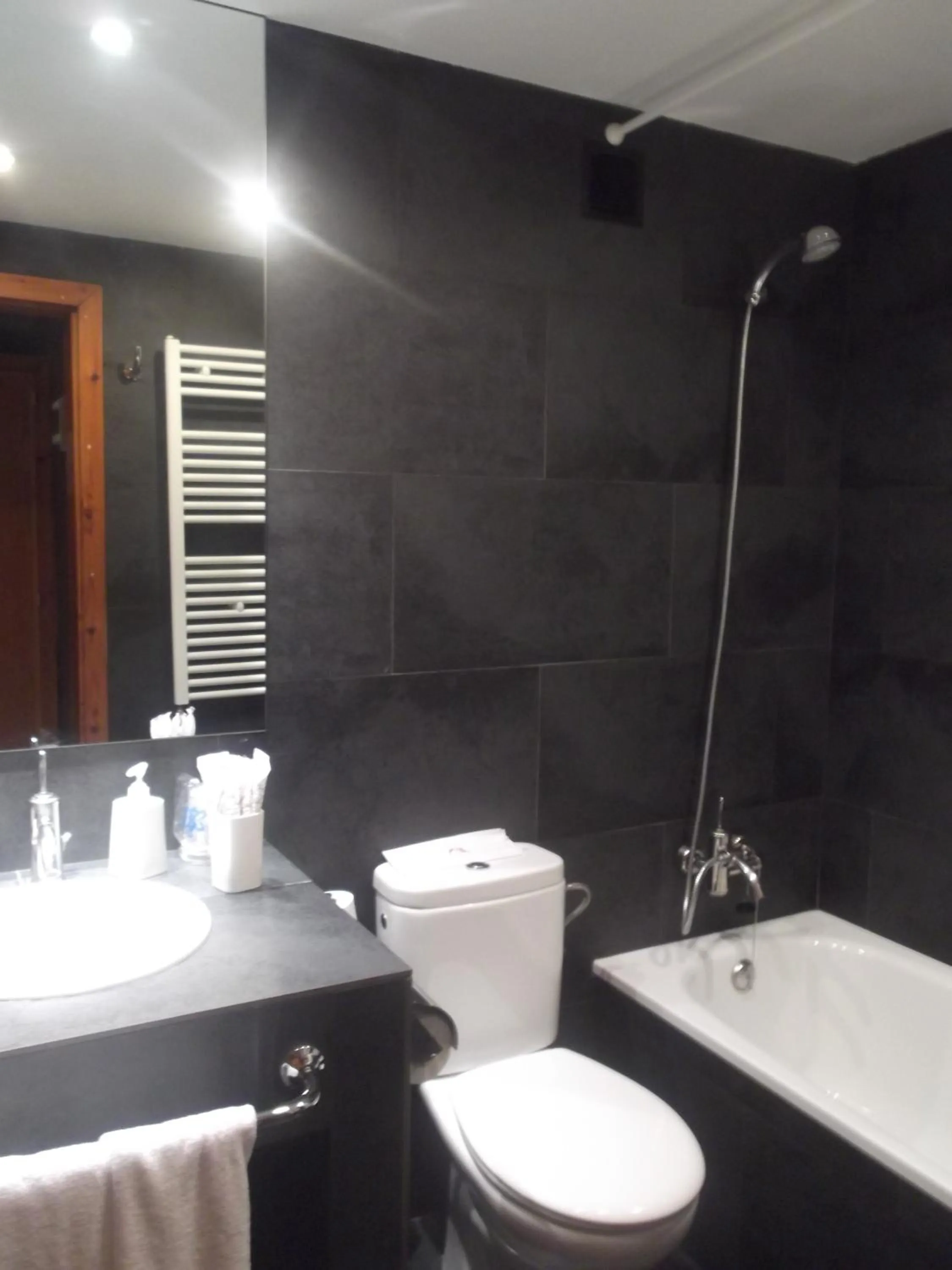 Bathroom in Hotel Tobazo