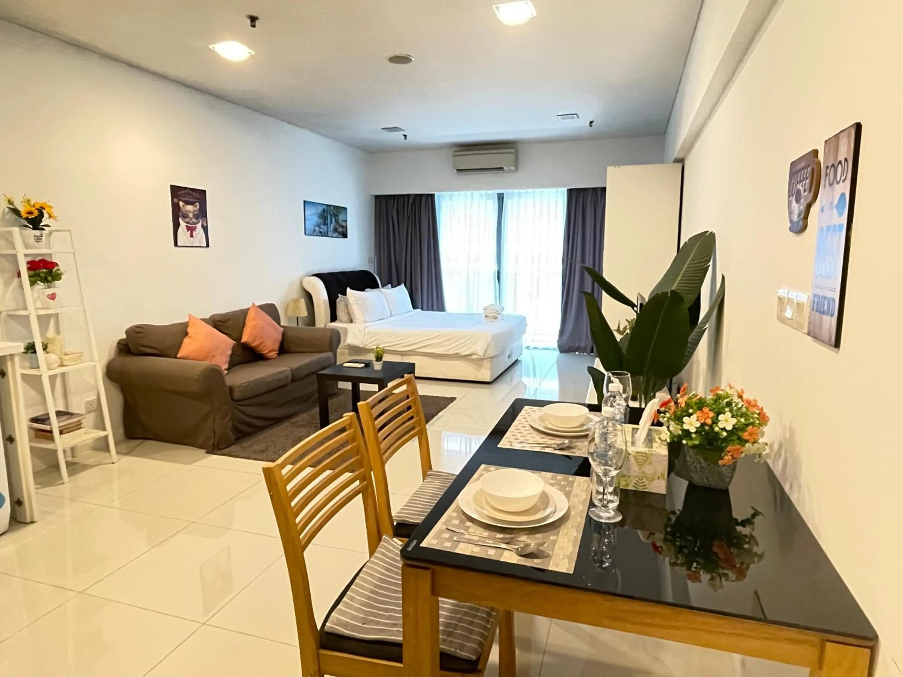 Bed in Mercu Summer Suite KLCC by Minshuku