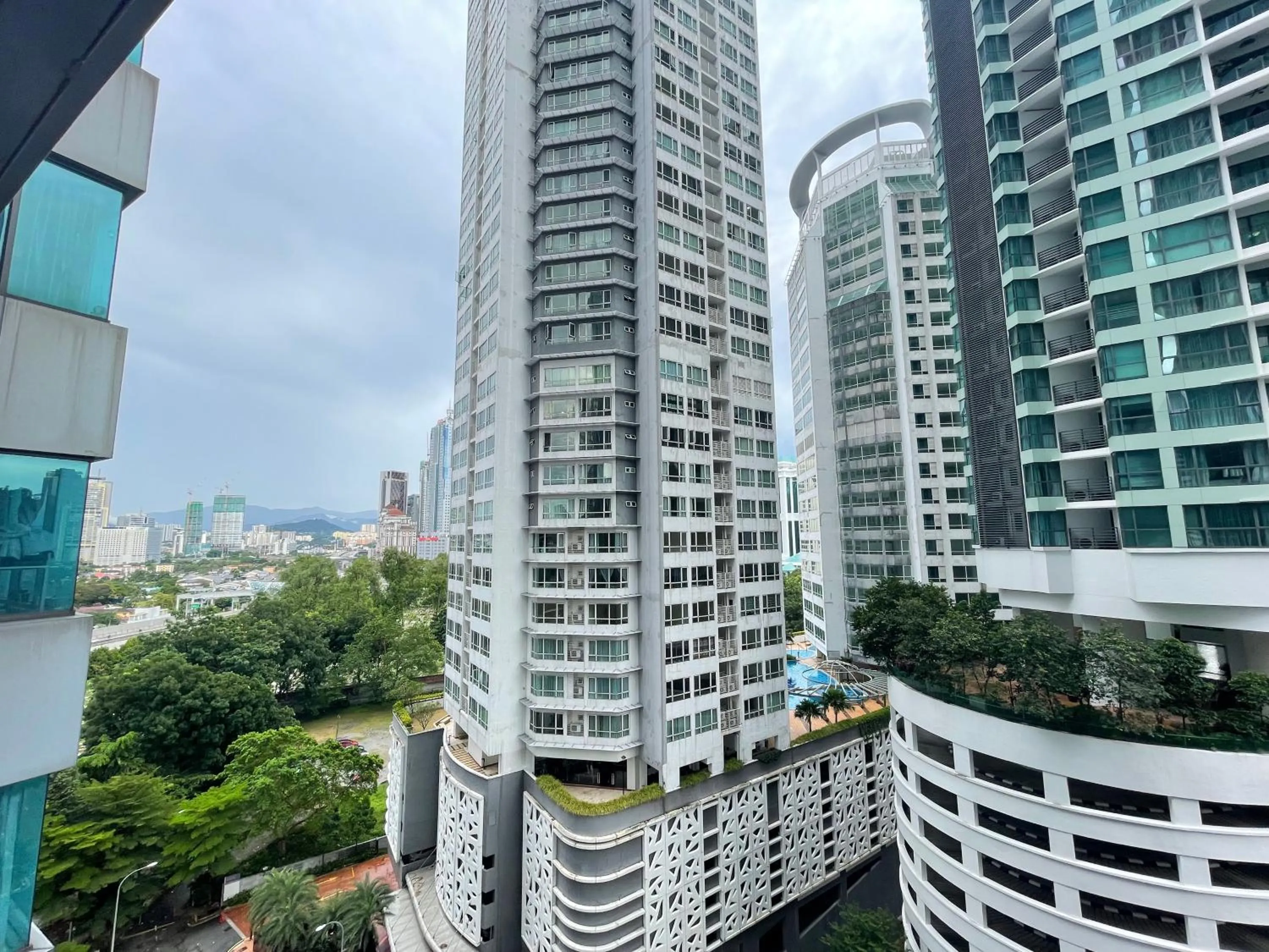 Day in Mercu Summer Suite KLCC by Minshuku