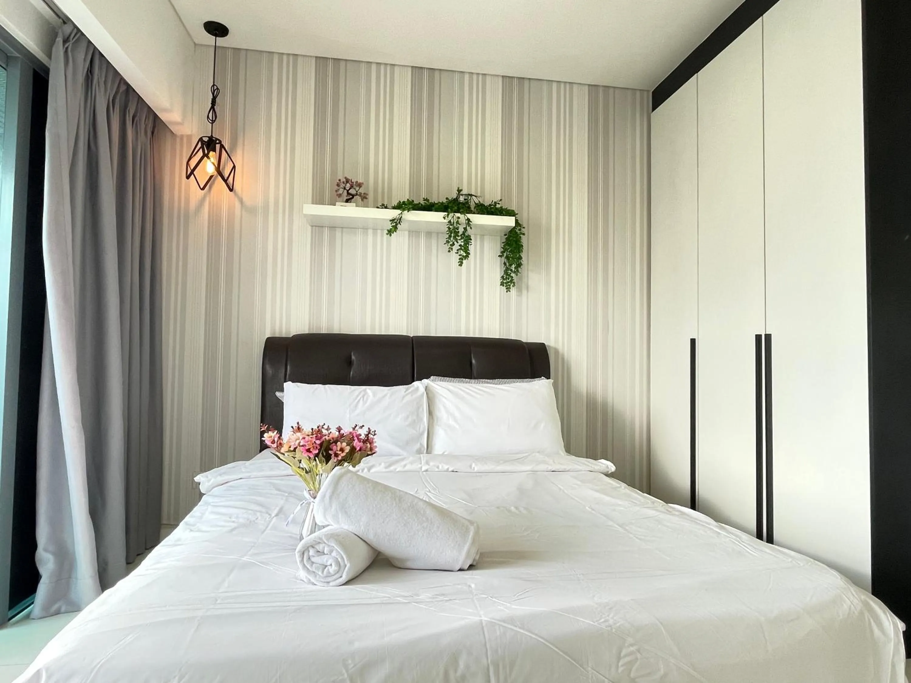 Bed in Mercu Summer Suite KLCC by Minshuku