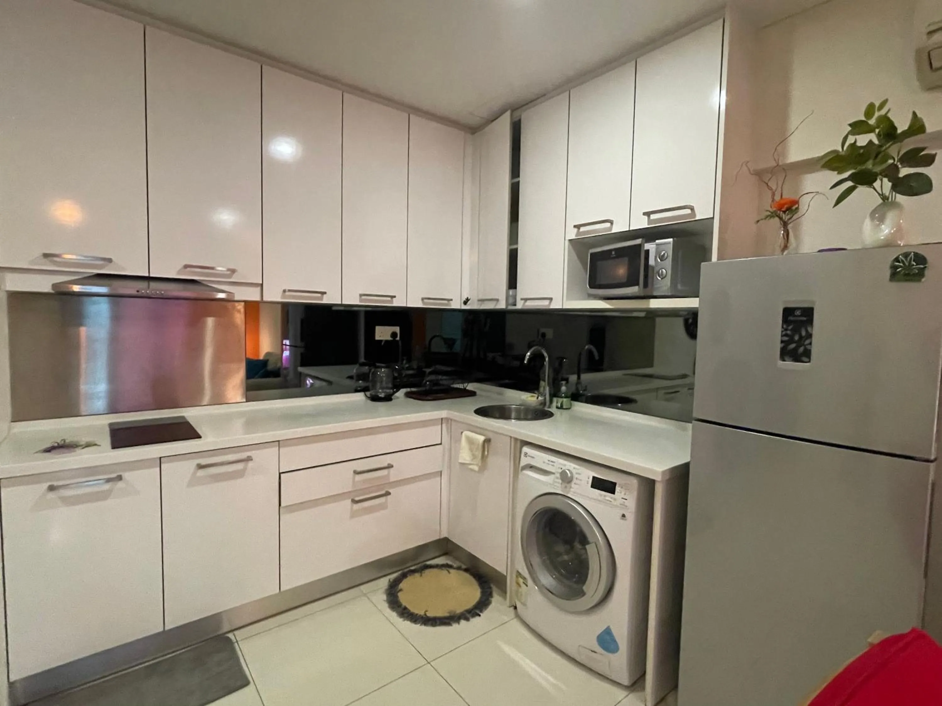 Kitchen or kitchenette in Mercu Summer Suite KLCC by Minshuku