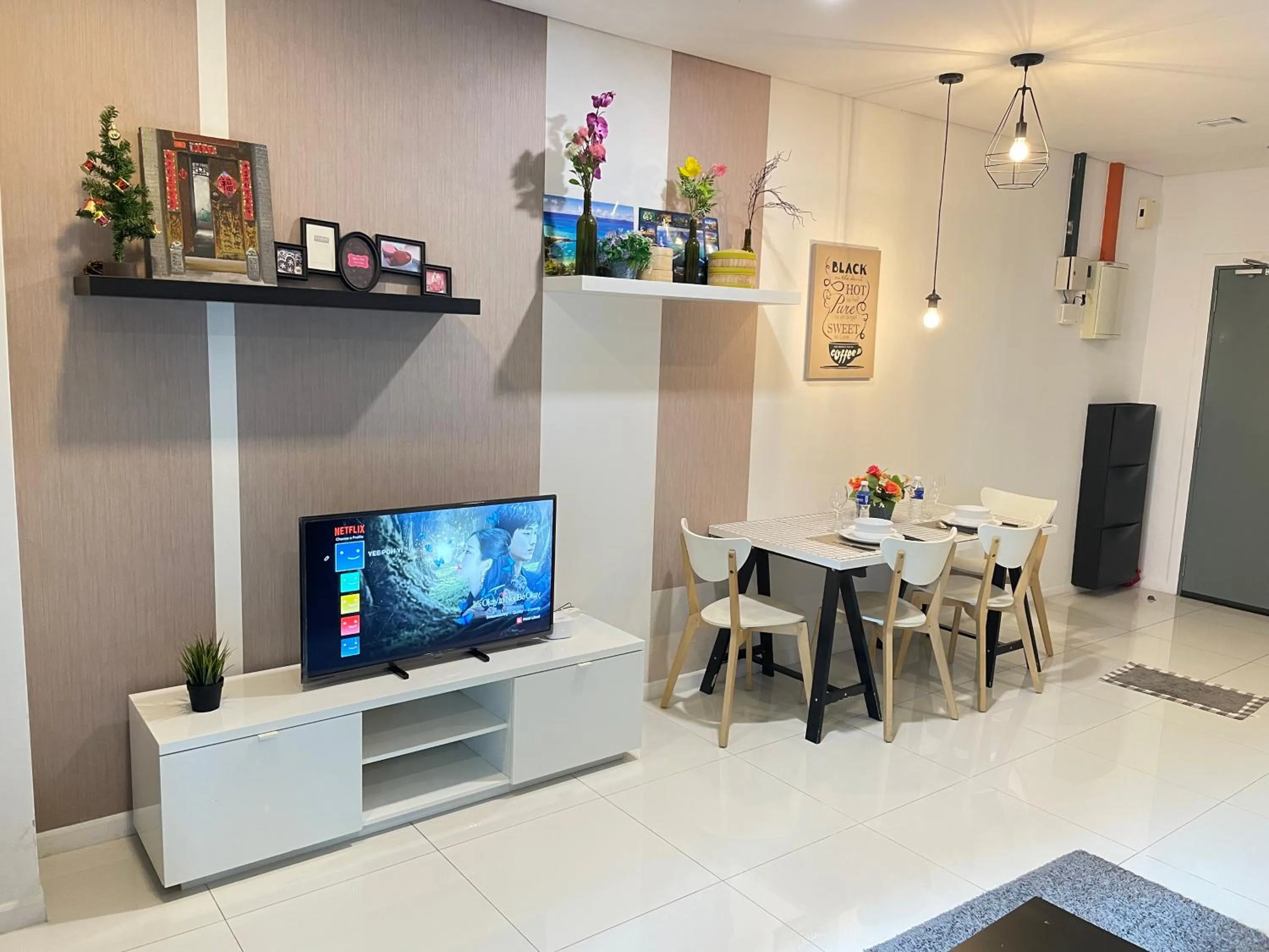 TV and multimedia in Mercu Summer Suite KLCC by Minshuku