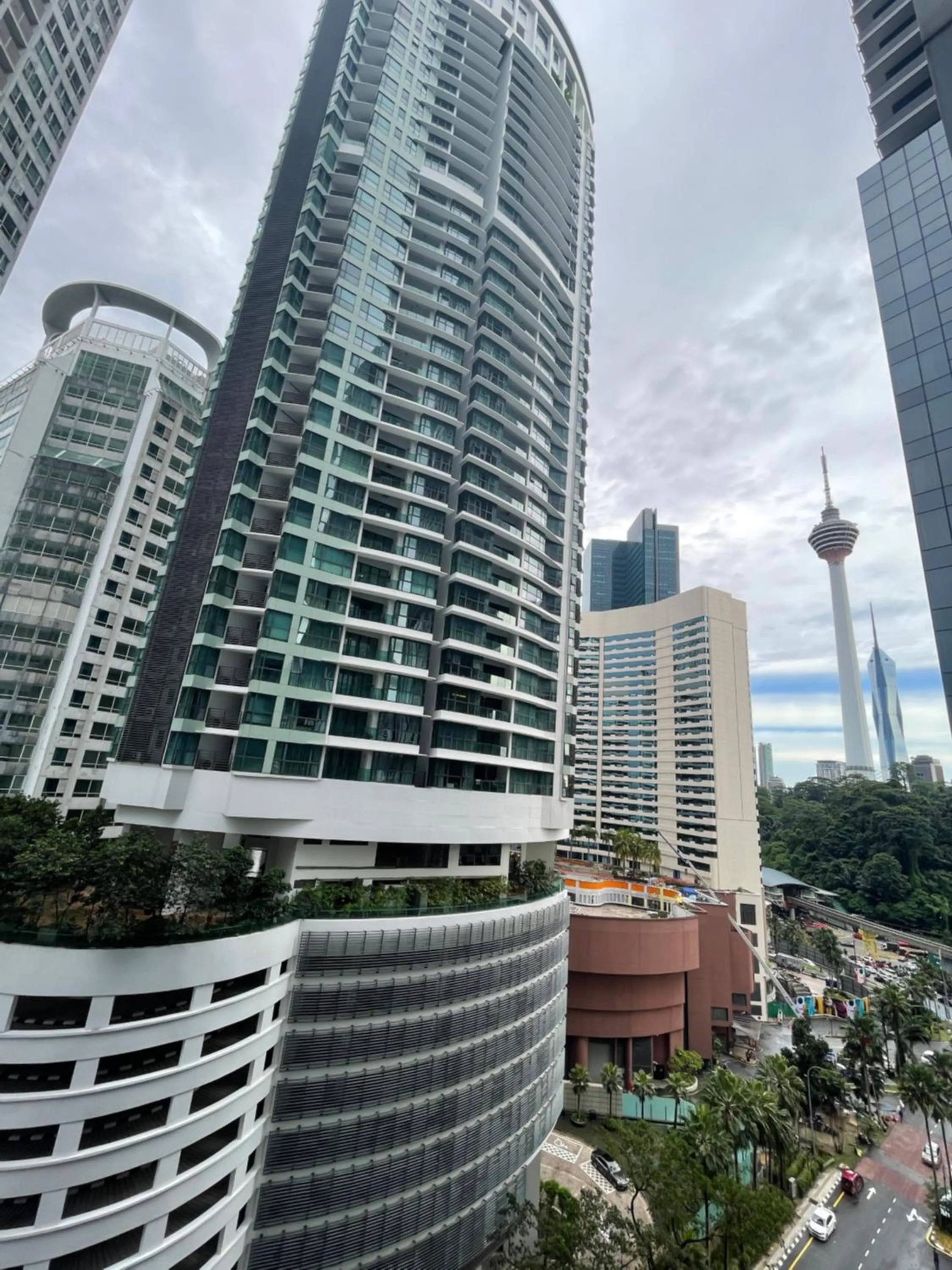 Day in Mercu Summer Suite KLCC by Minshuku