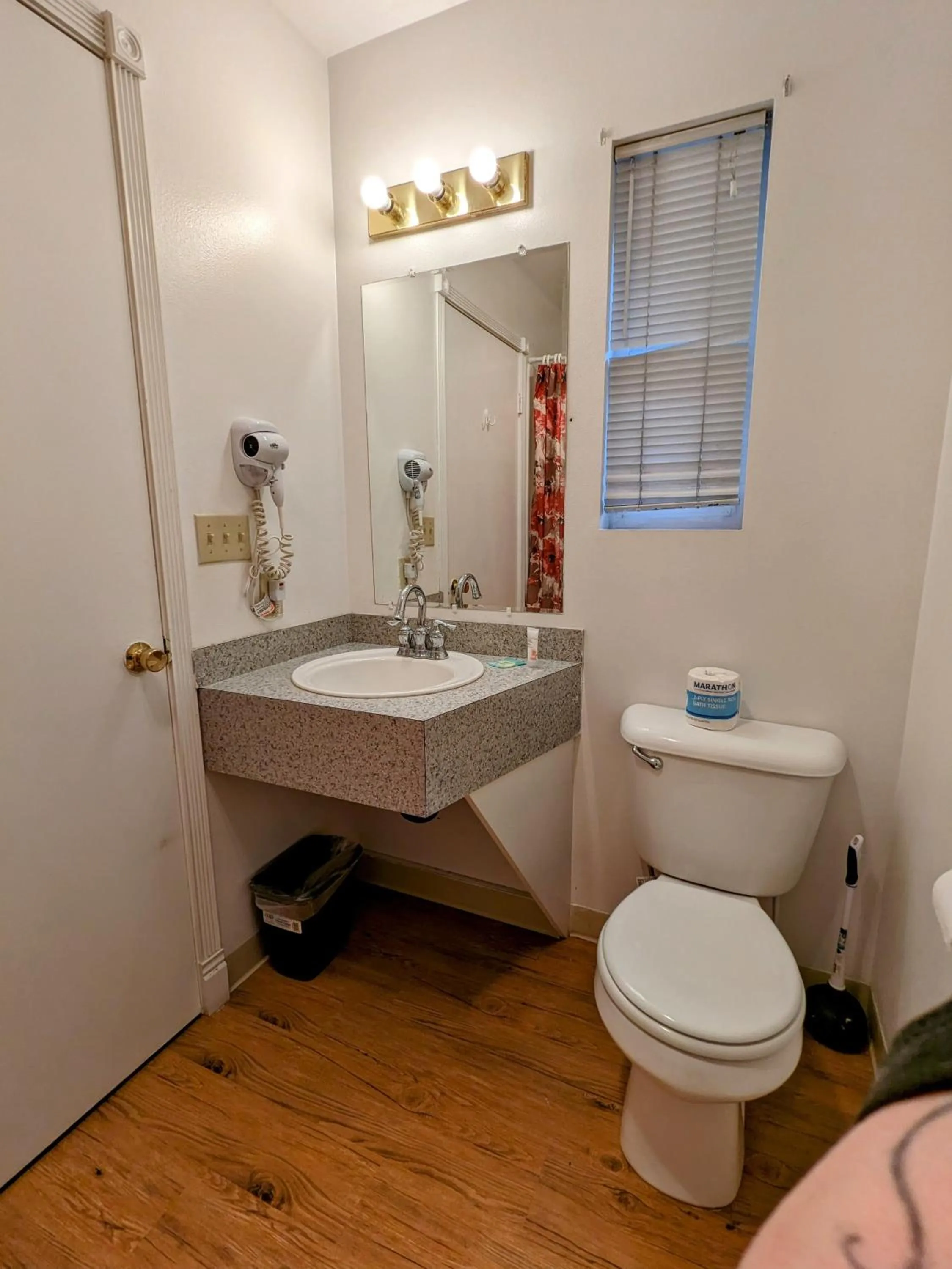 Bridge of The Gods Motel, Cabins & RV Park