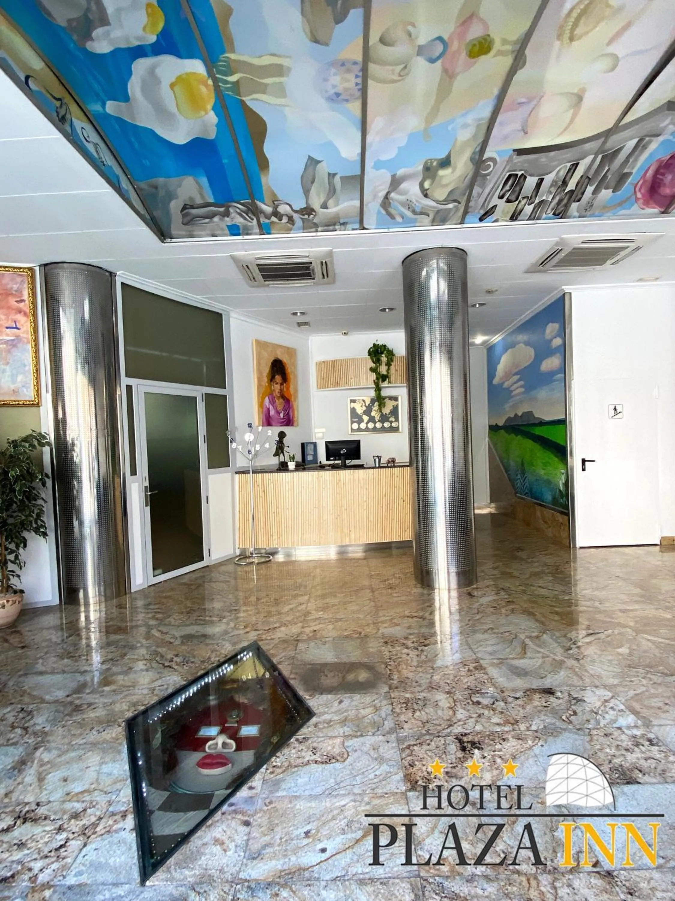 Lobby or reception in Hotel Plaza Inn