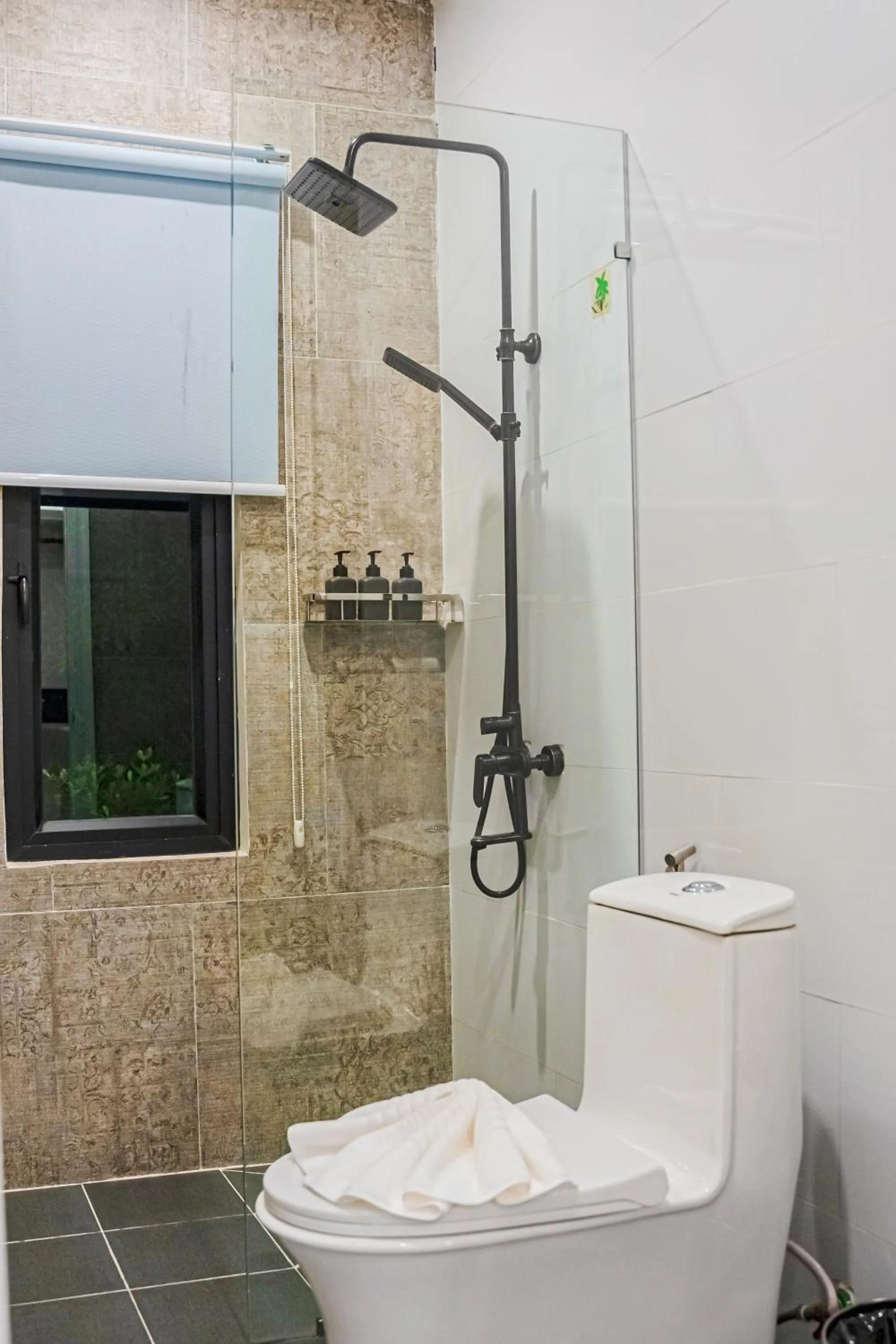 Shower in Rainforest Hotel by NSUN