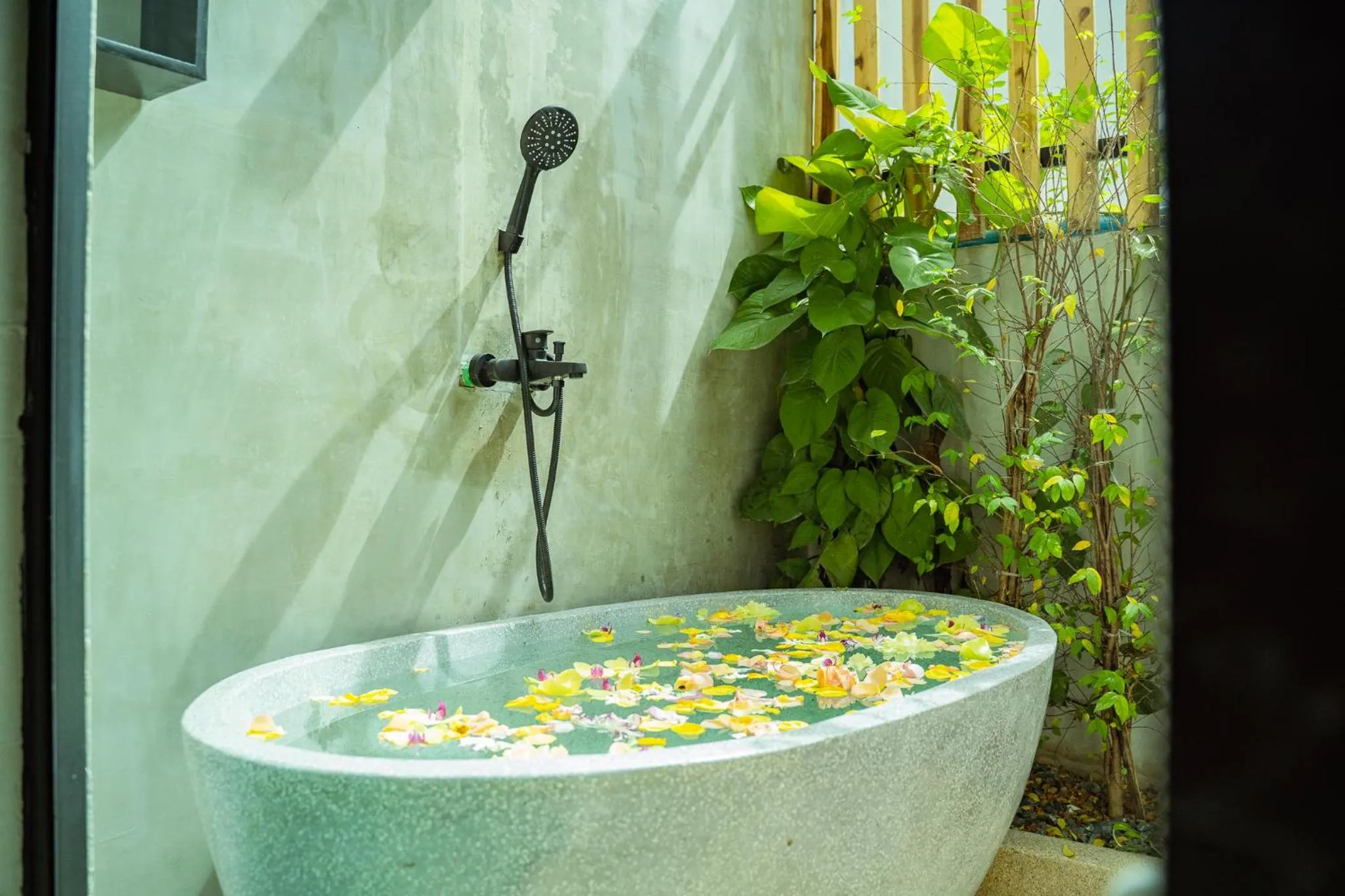 Hot Tub in Rainforest Hotel by NSUN