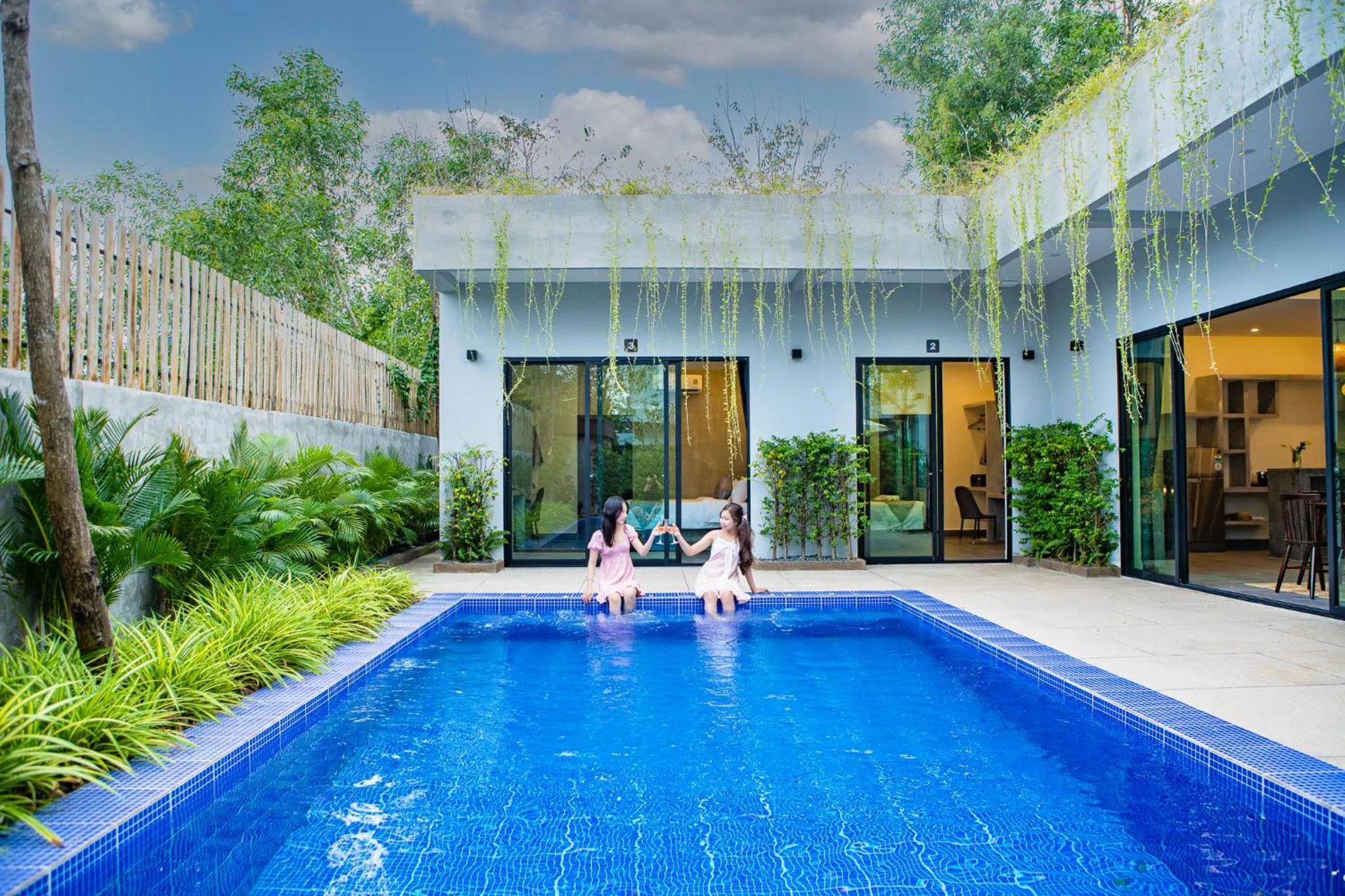 Day in Rainforest Hotel by NSUN