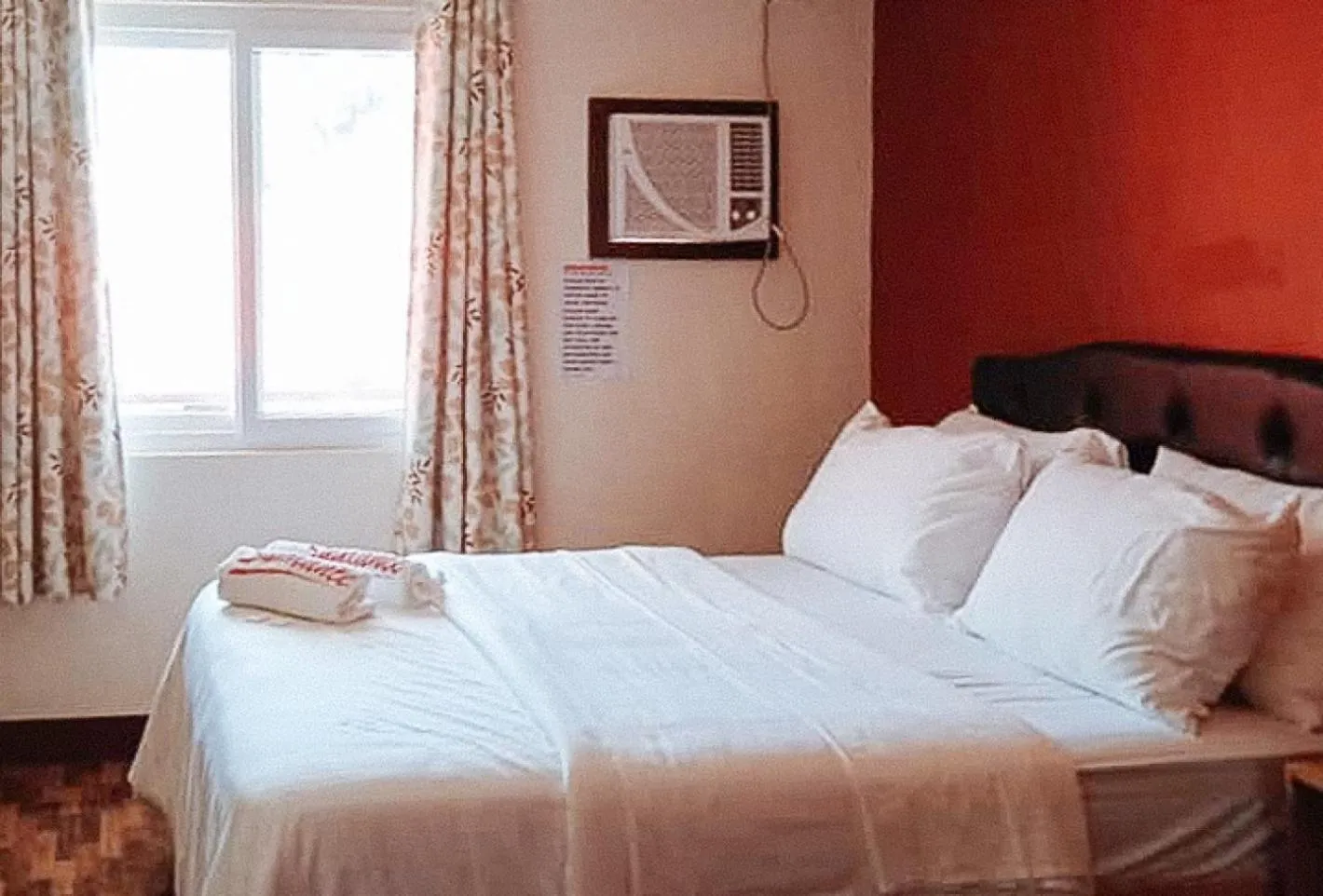 Bed in RedDoorz @ Sundance Mountain Resort Tampilisan