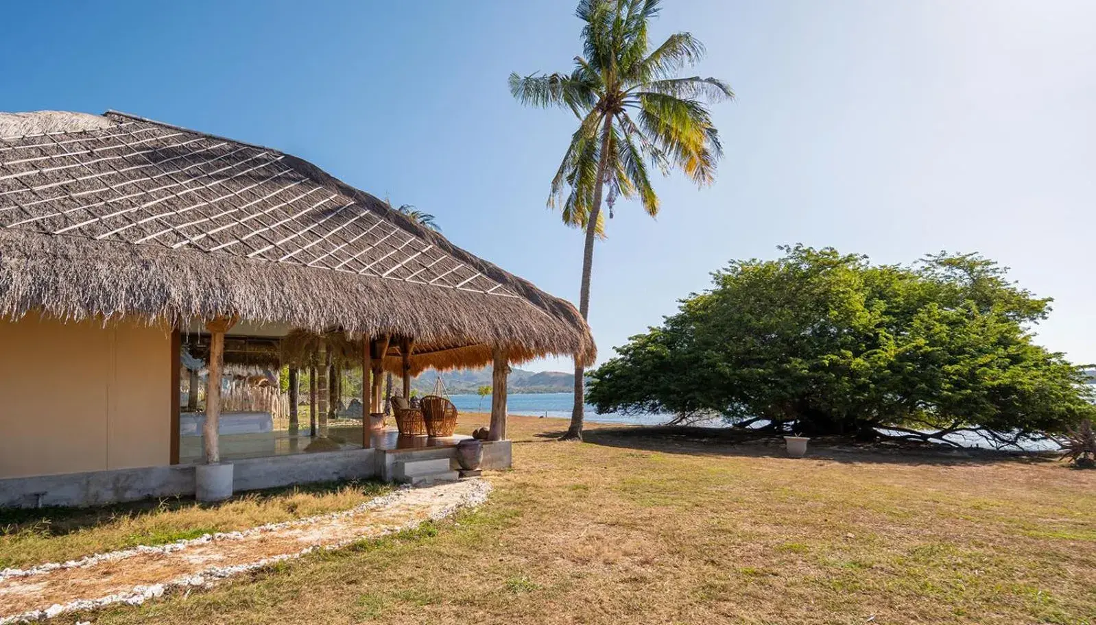 Beach Villa - Free return boat from Kores Harbor to Gili Asahan in Bleu MATHIS Gili Asahan Beach Villa - Free return boat from Kores Harbor to Gili Asahan in Bleu MATHIS Gili Asahan