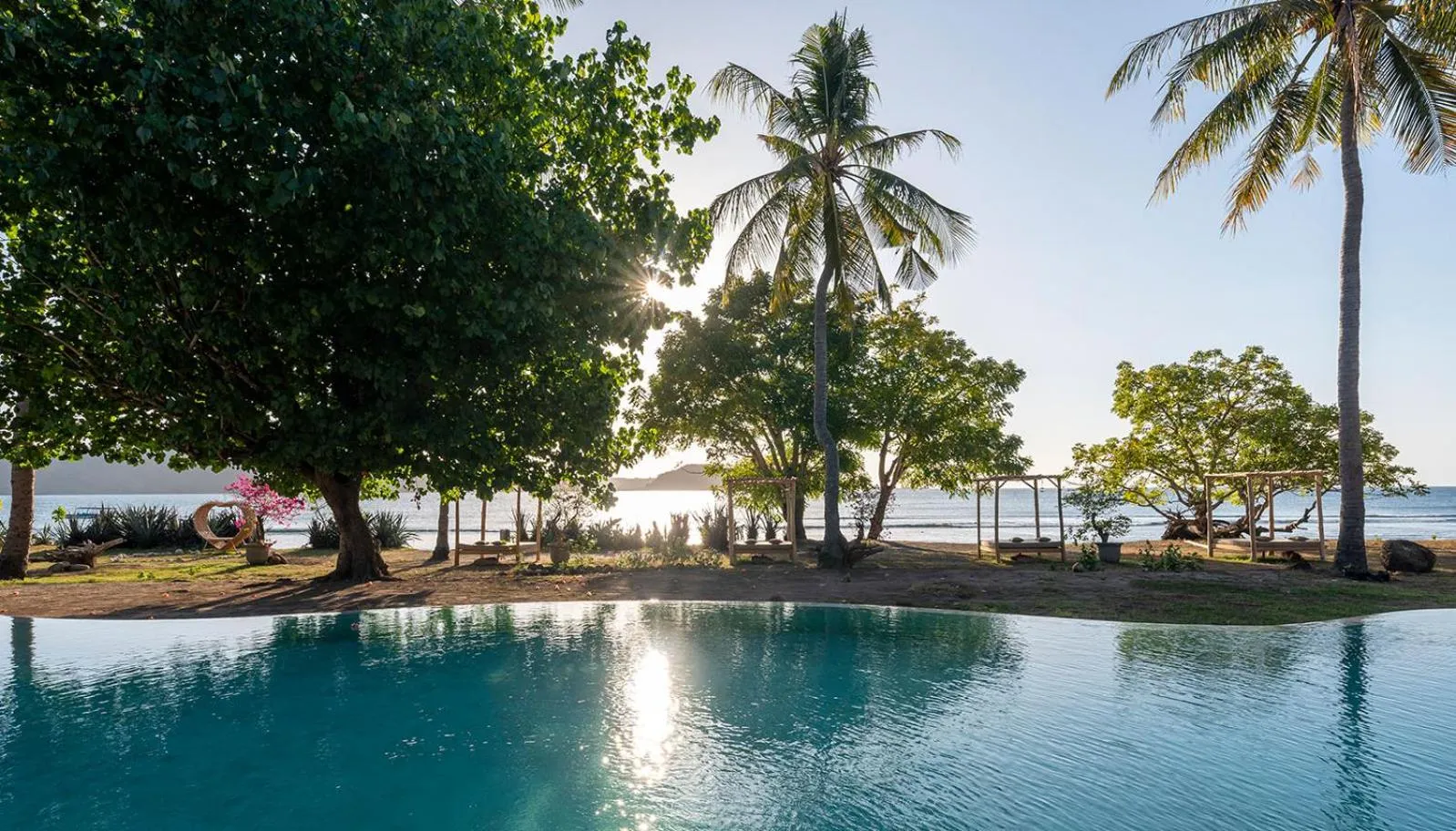 Swimming pool in Bleu MATHIS Gili Asahan