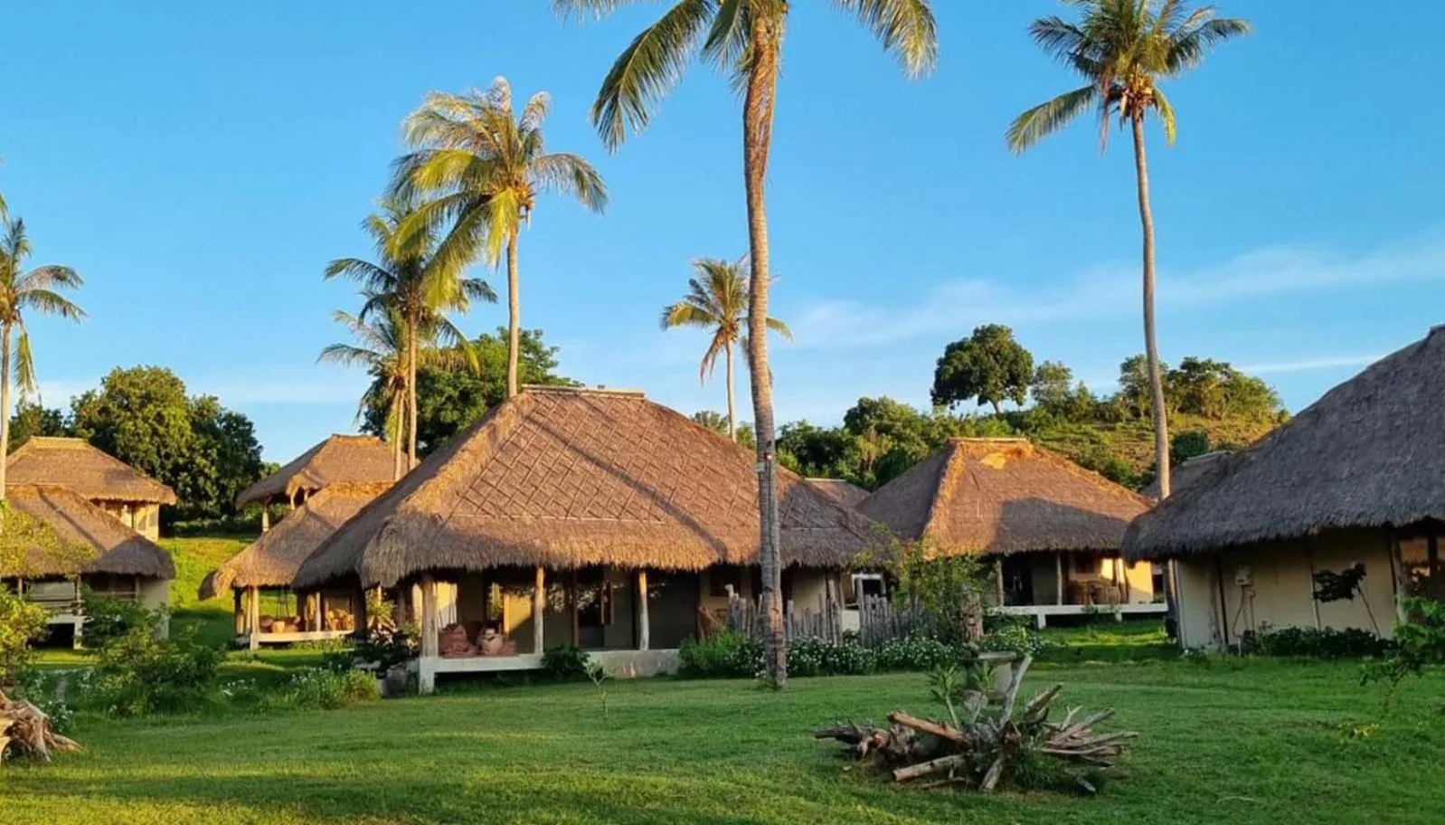 Bedroom in Bleu MATHIS Gili Asahan