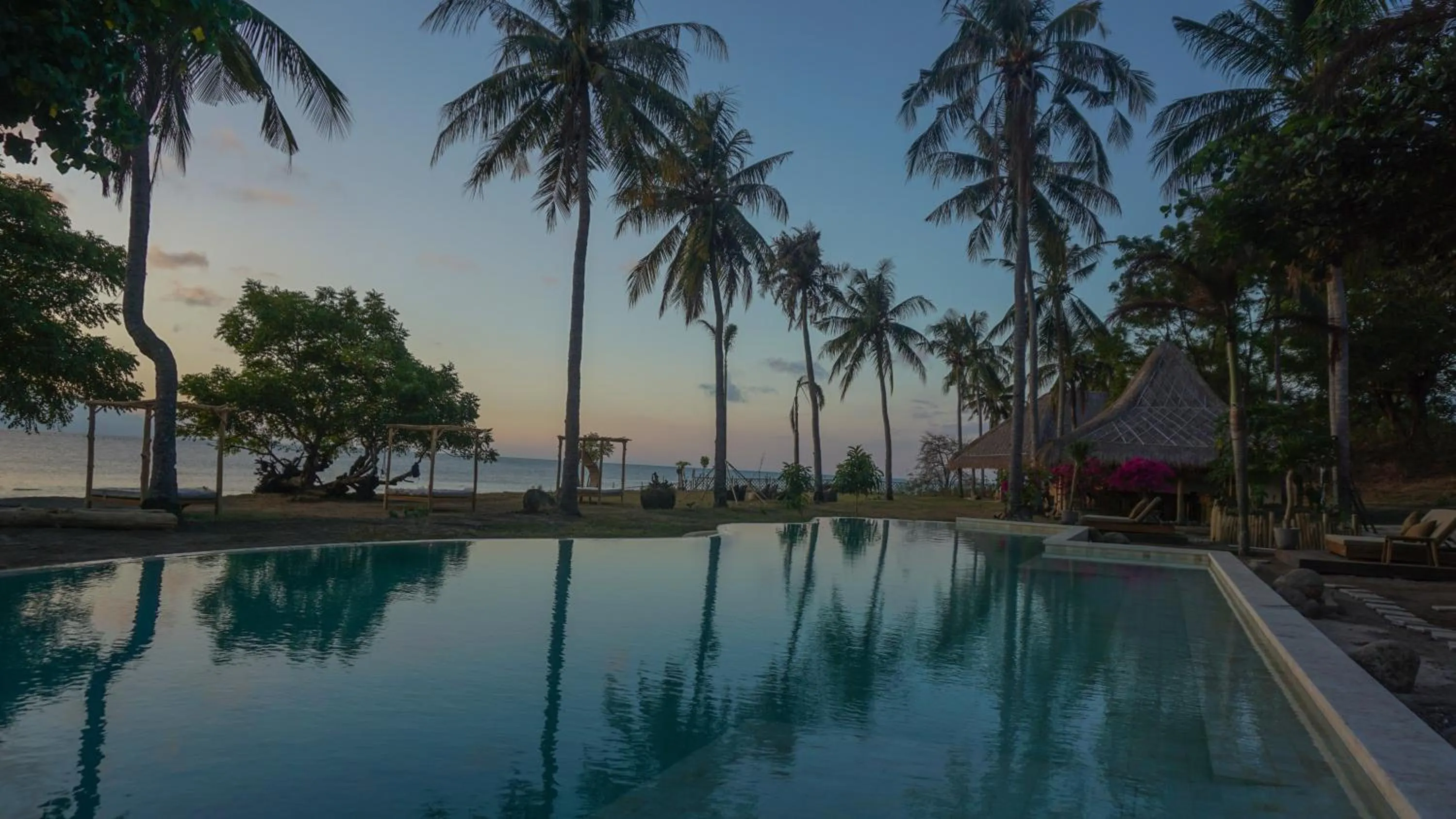 Swimming pool in Bleu MATHIS Gili Asahan