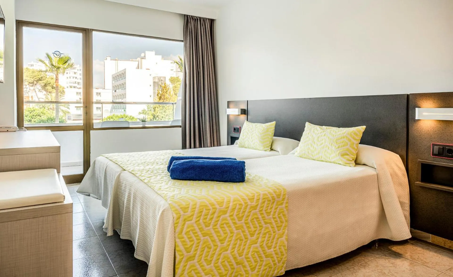 Bedroom, Bed in Globales Torrenova