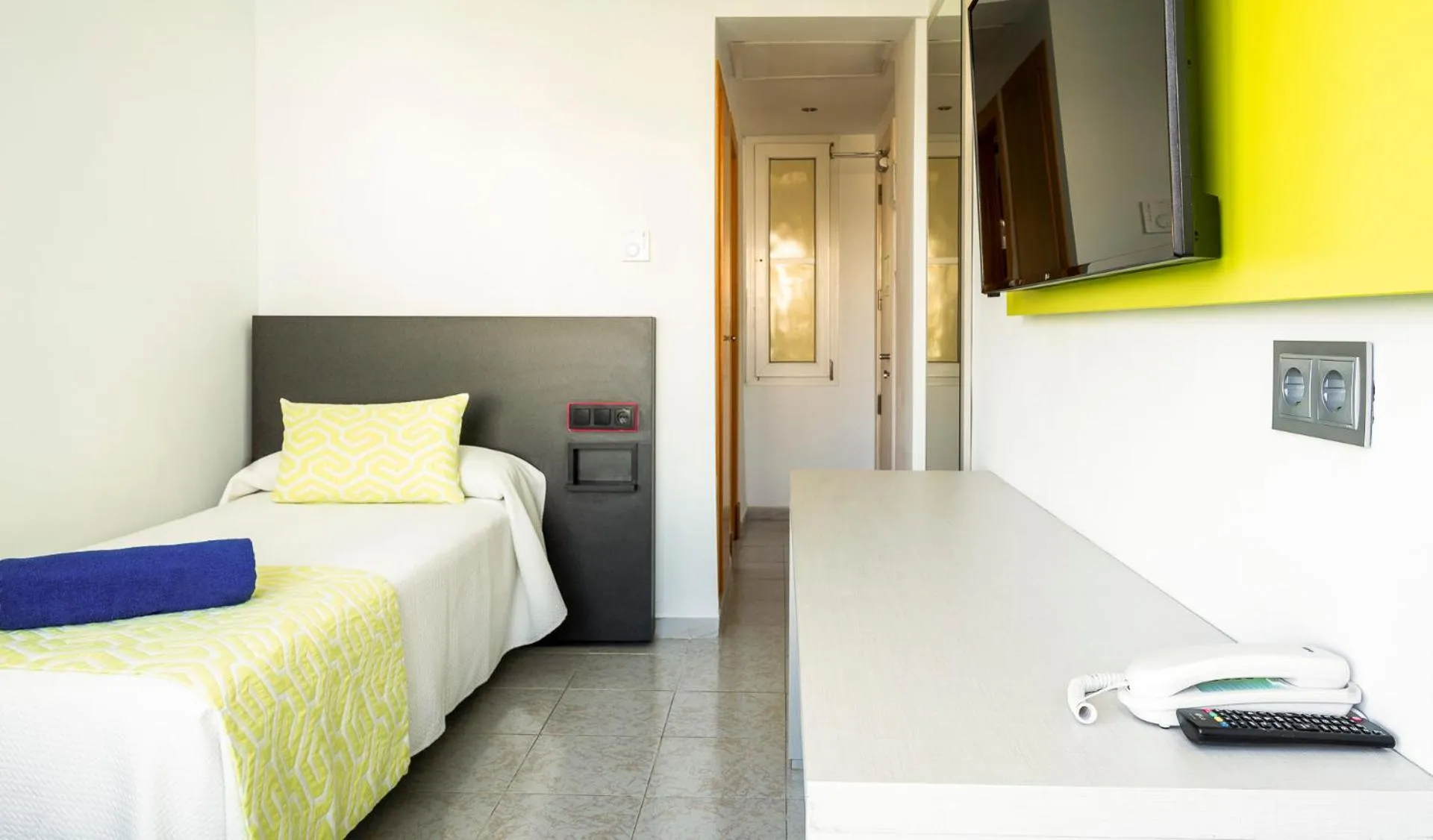 Bedroom, Bed in Globales Torrenova