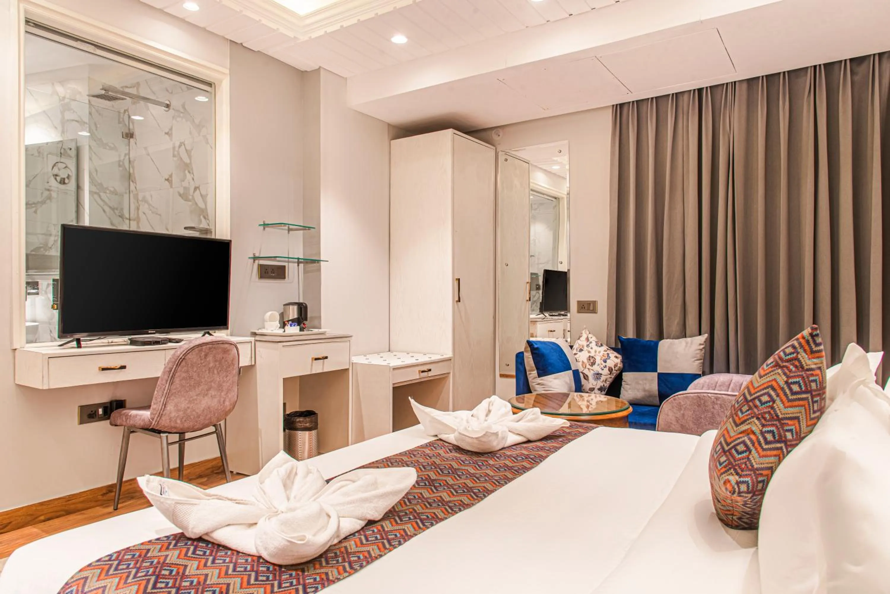 Bathroom, Bed in AnantVilas Shimla Hills