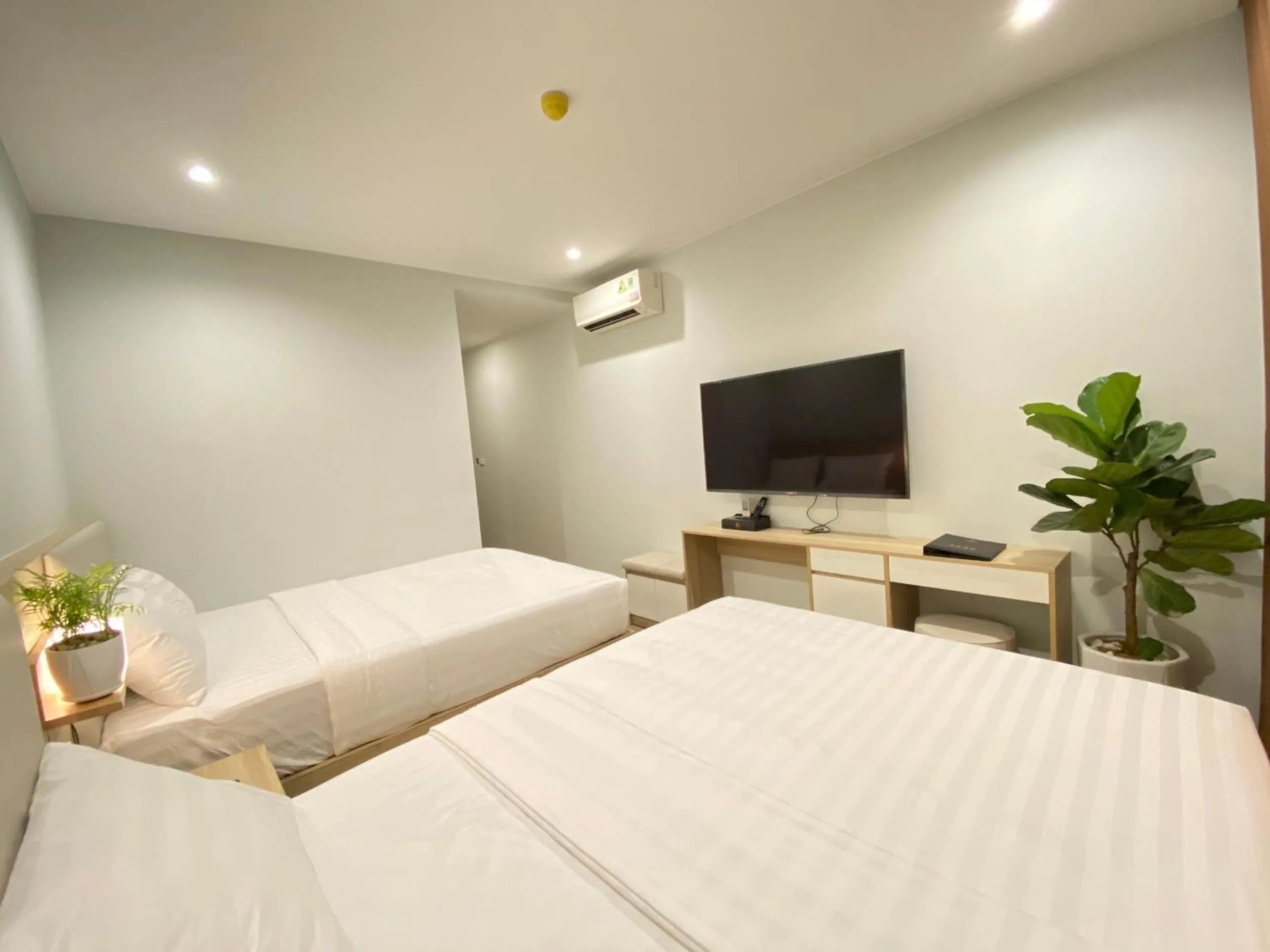 Bed in Vu Gia Hotel Phu Quoc