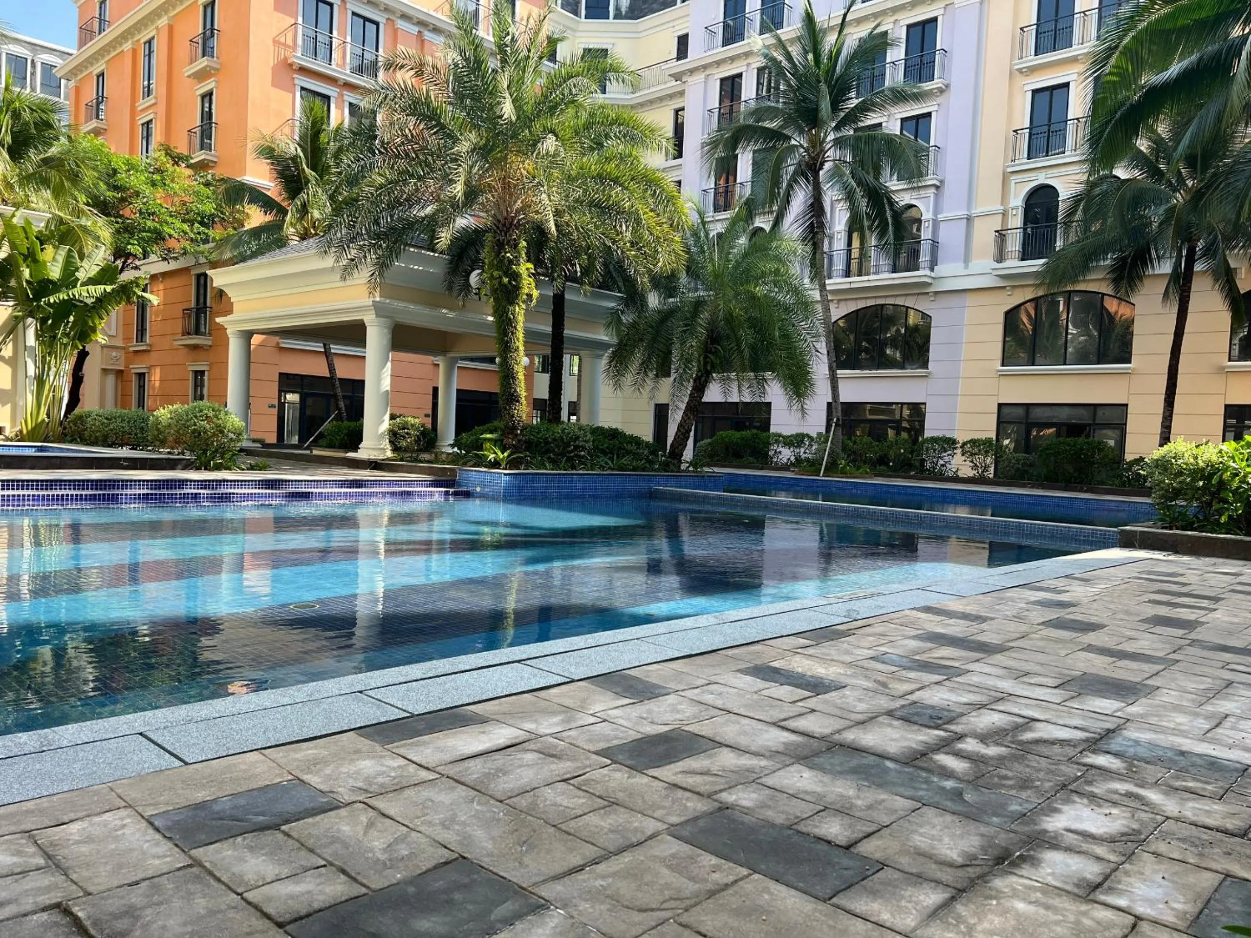 Swimming pool in Vu Gia Hotel Phu Quoc