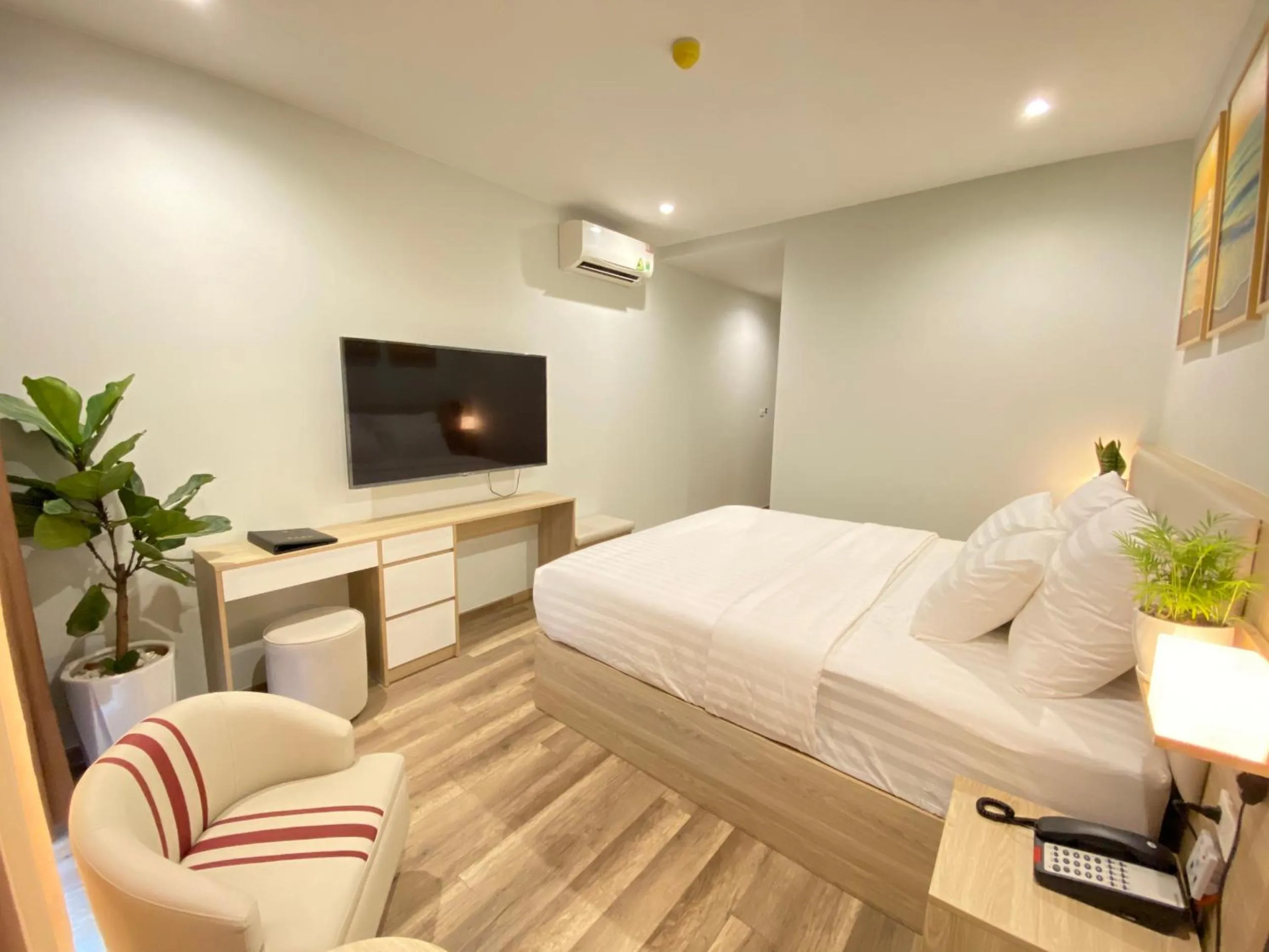 Communal lounge/ TV room, Bed in Vu Gia Hotel Phu Quoc
