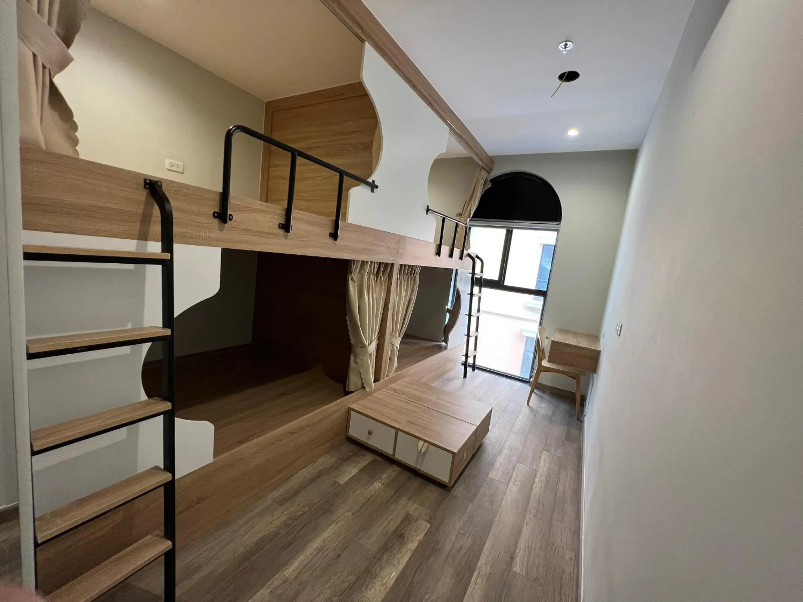 Bed in 4-Bed Dormitory Room in Vu Gia Hotel Phu Quoc Bed in 4-Bed Dormitory Room in Vu Gia Hotel Phu Quoc
