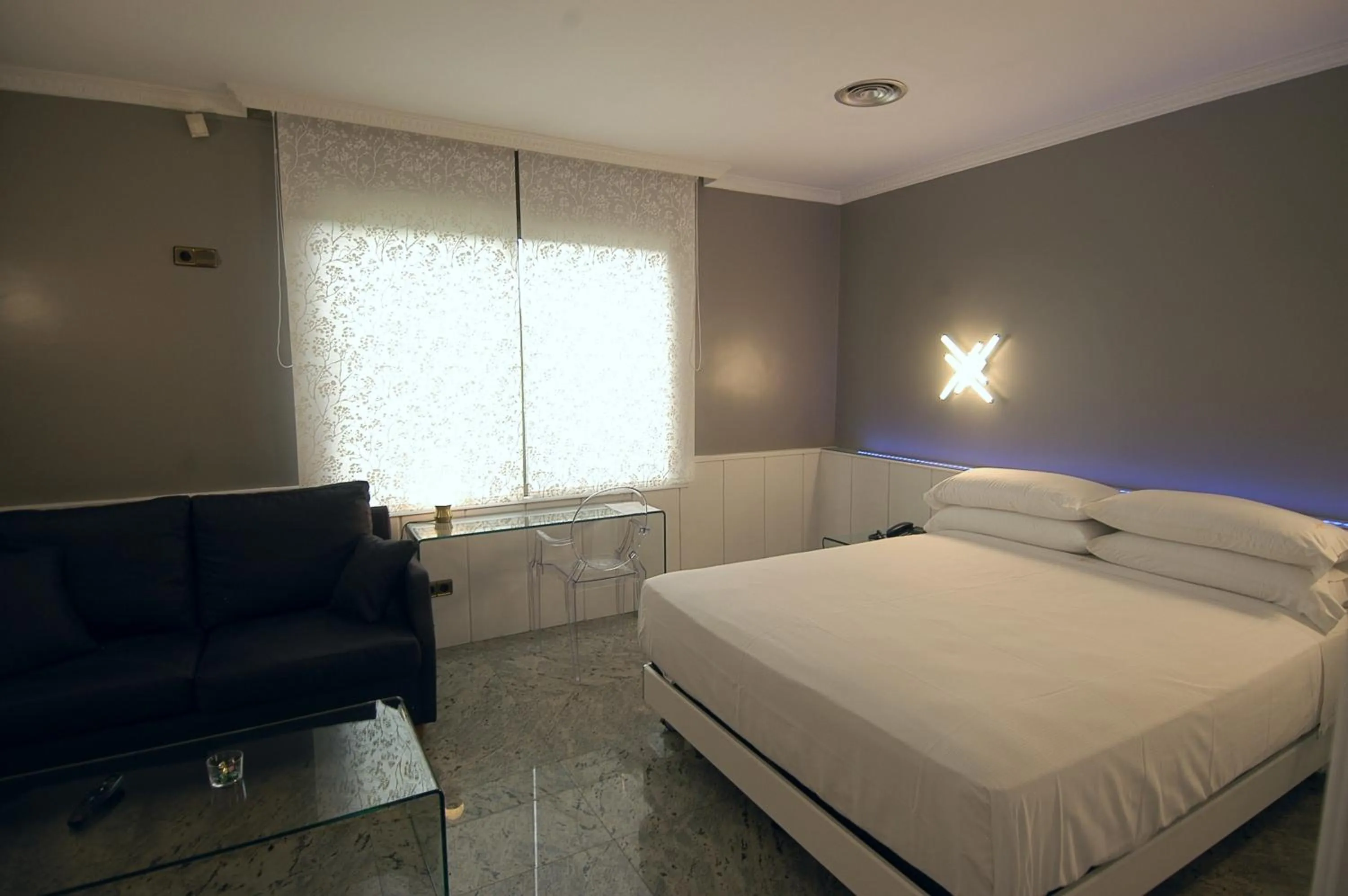 Hot Tub, Bed in Felix Hotel