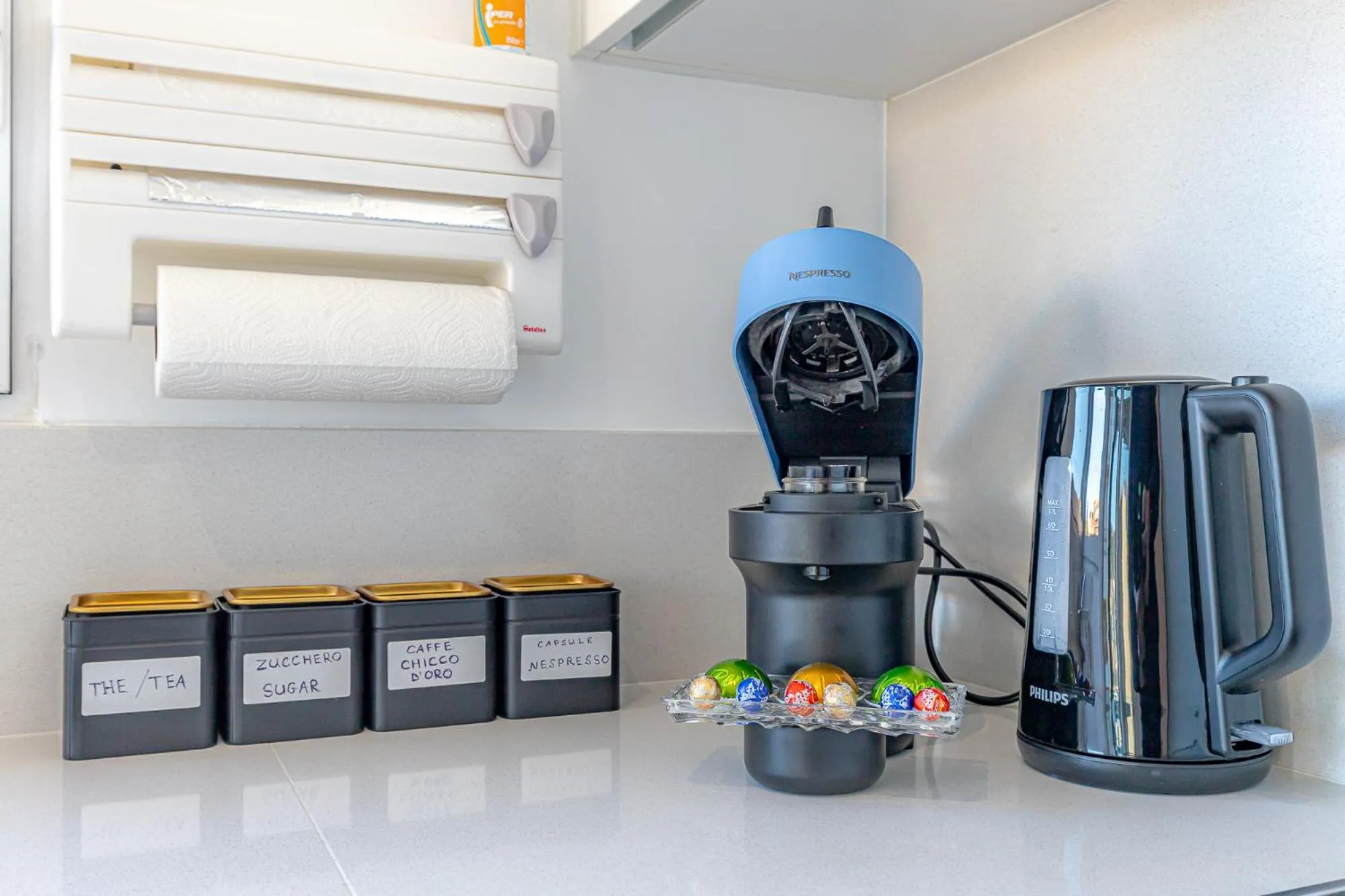 Coffee/tea facilities in IMPERIAL of LUGANO 3 with a lake view behind the station and 10 min from the lake of Lugano