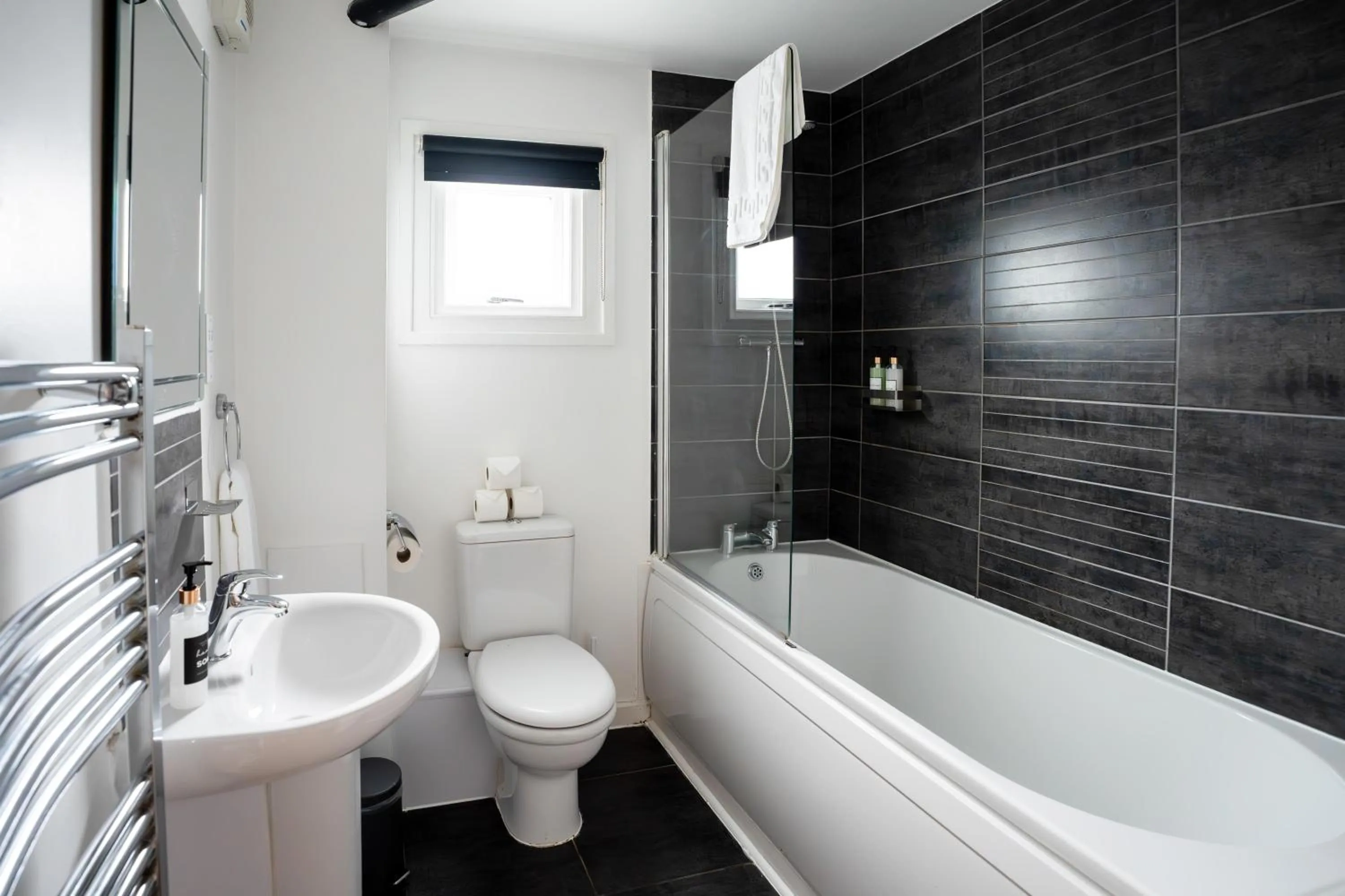 Shower in High Street Town House