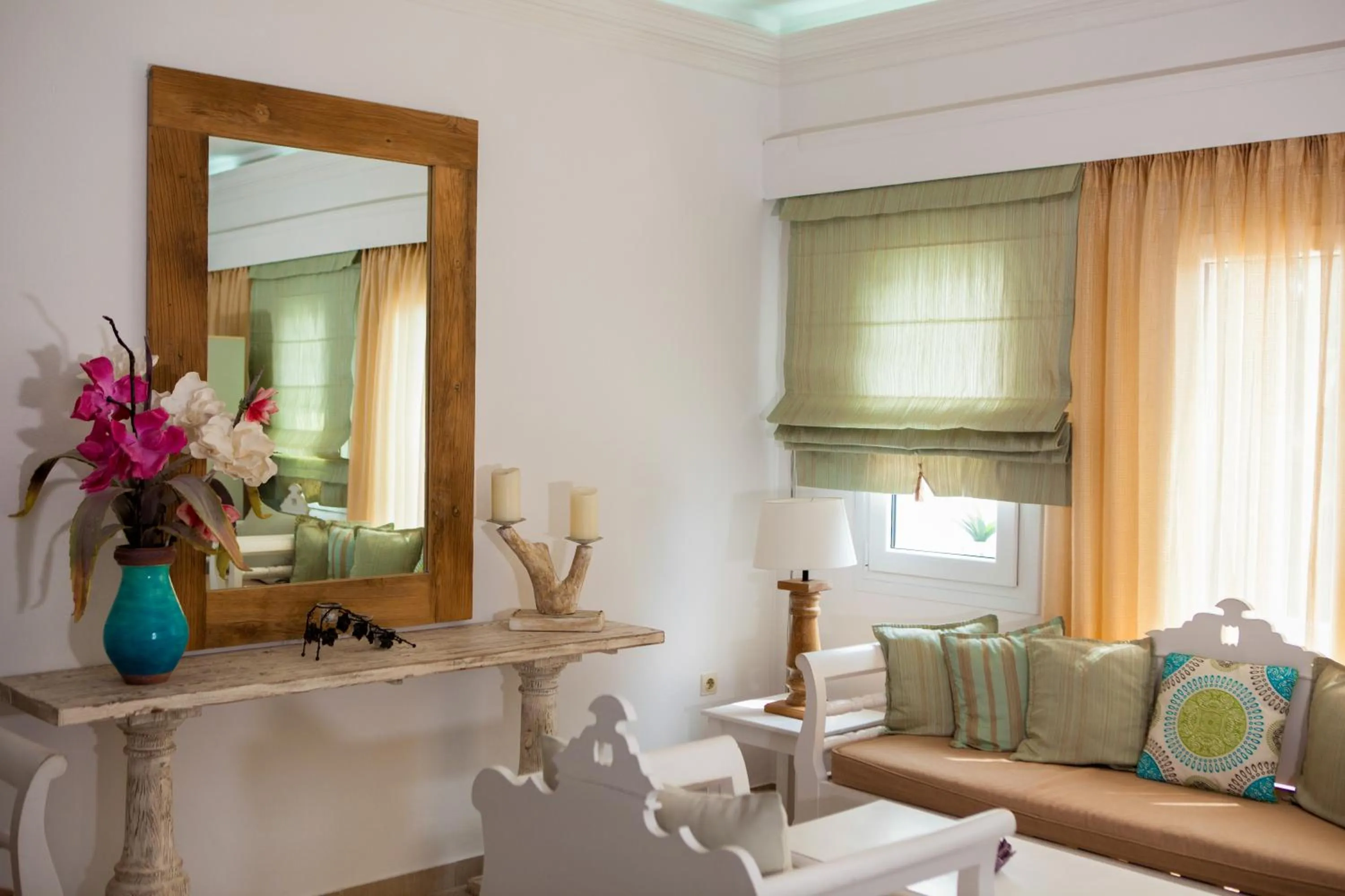 Lounge or bar in Daedalus Hotel