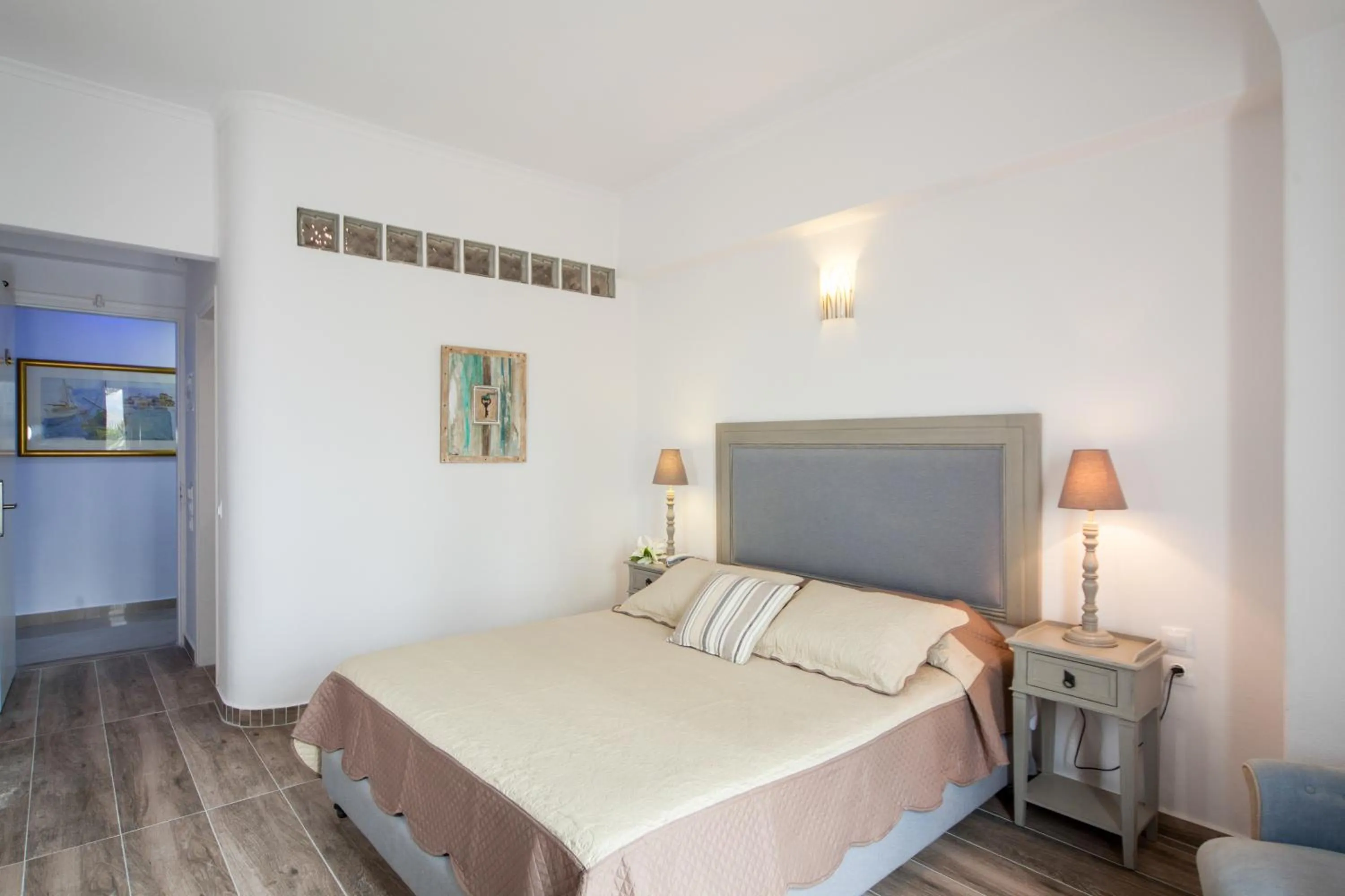 Bed in Daedalus Hotel