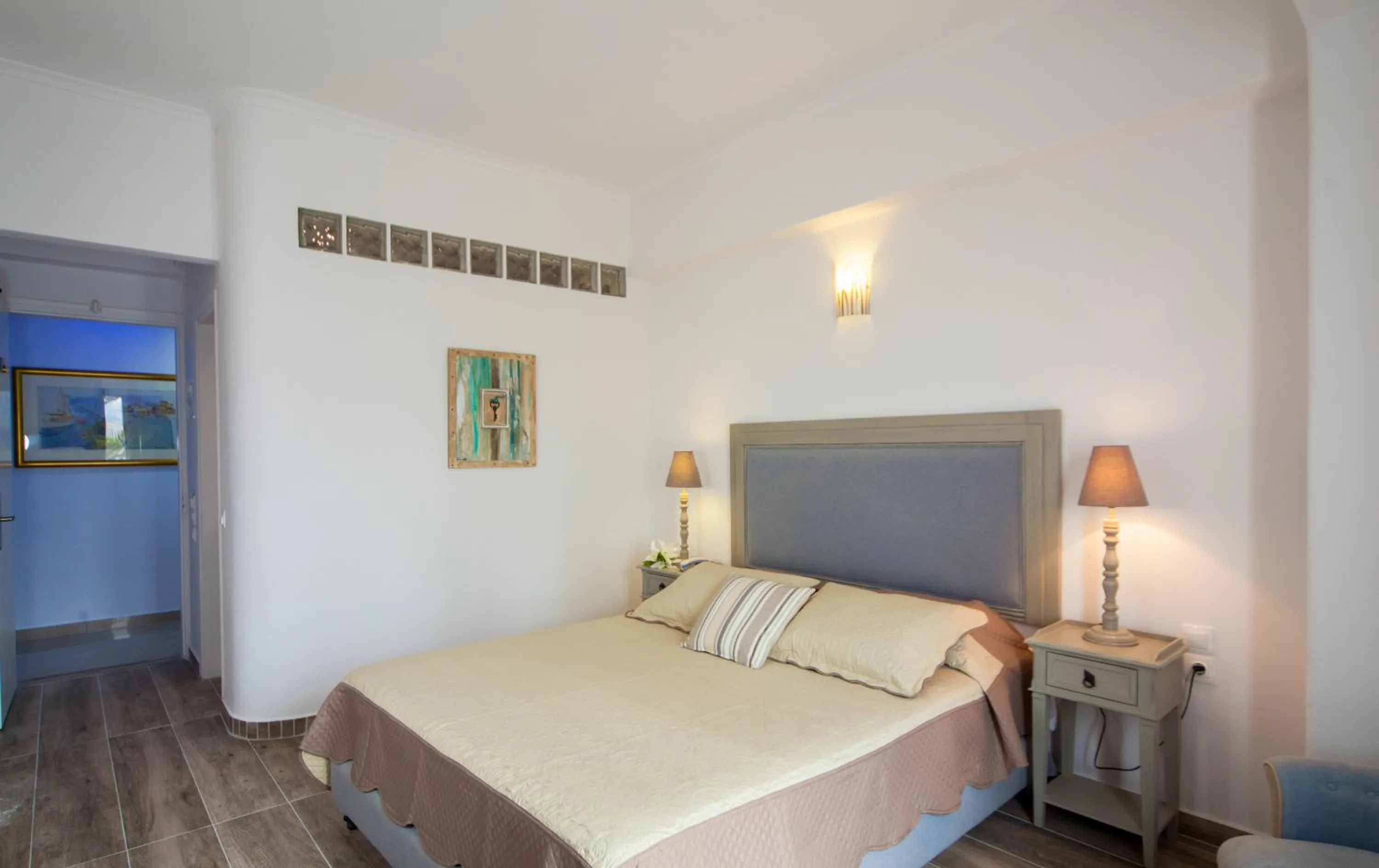 Bedroom, Bed in Daedalus Hotel