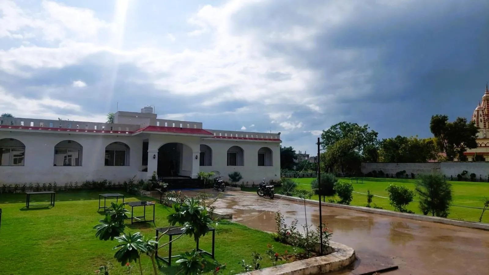 Property building in The Ratan Resort & Retreat