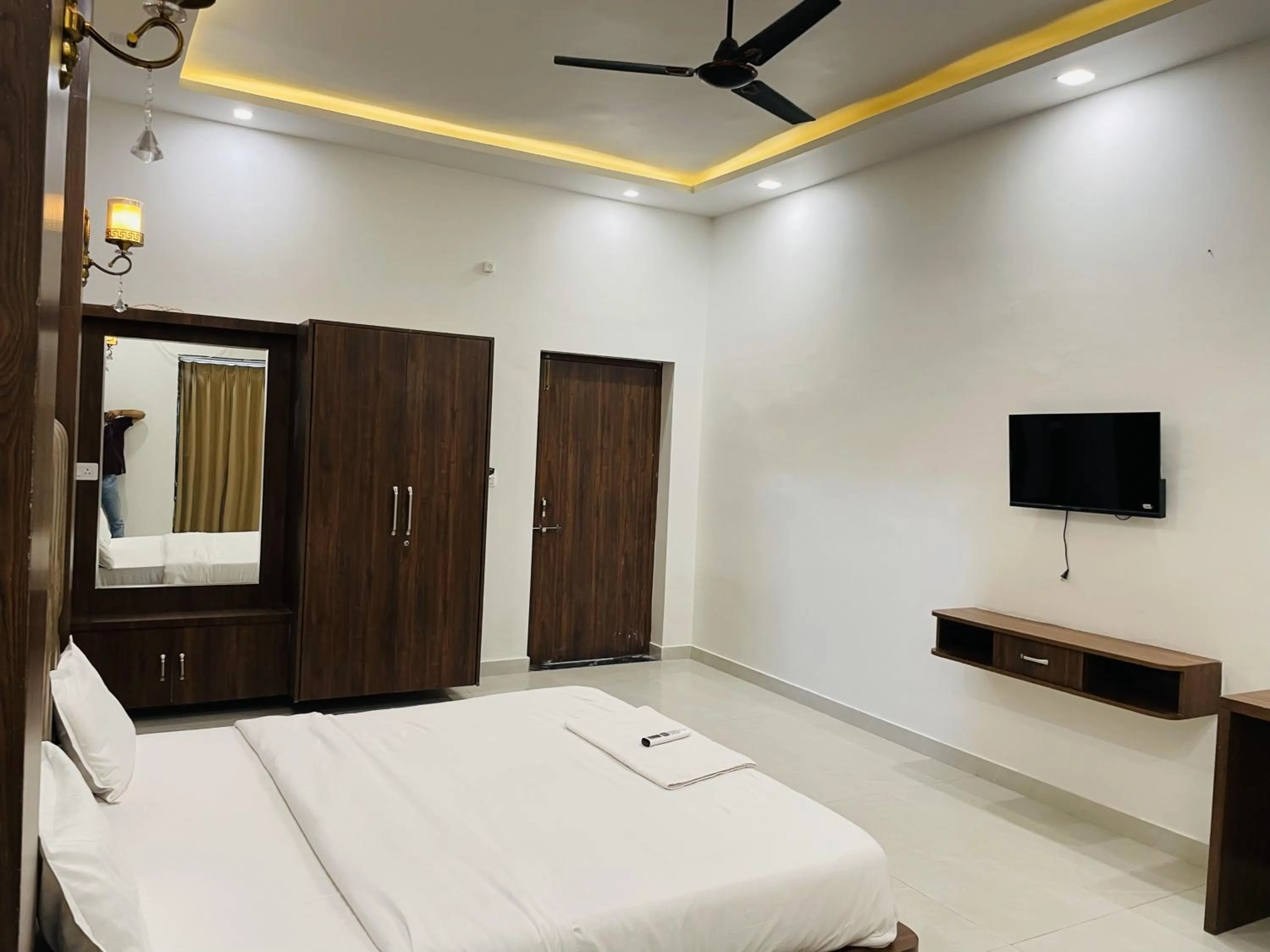 Property building, Bed in The Ratan Resort & Retreat