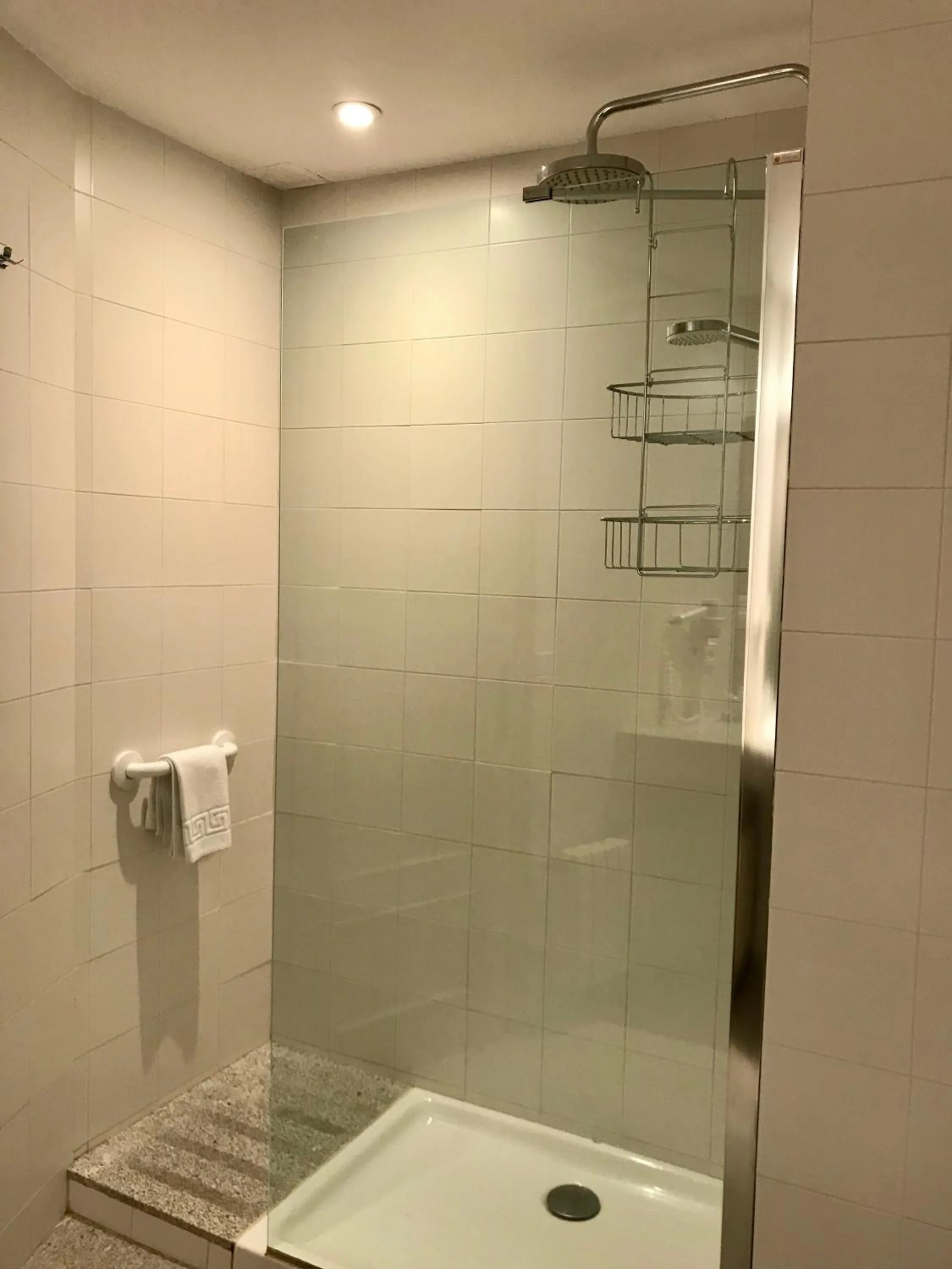 Shower in Hotel Jaume