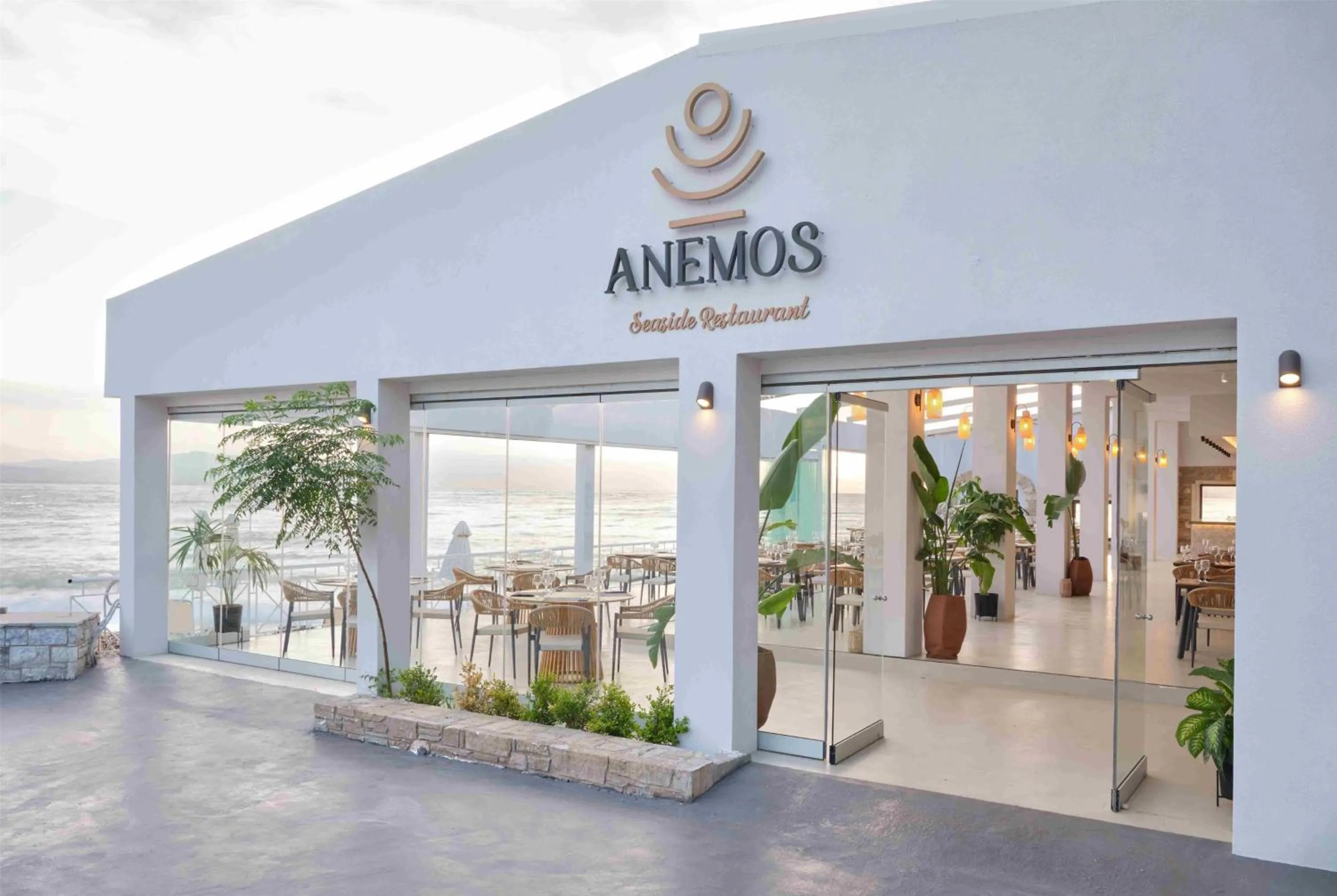 Restaurant/places to eat in Wyndham Loutraki Poseidon Resort